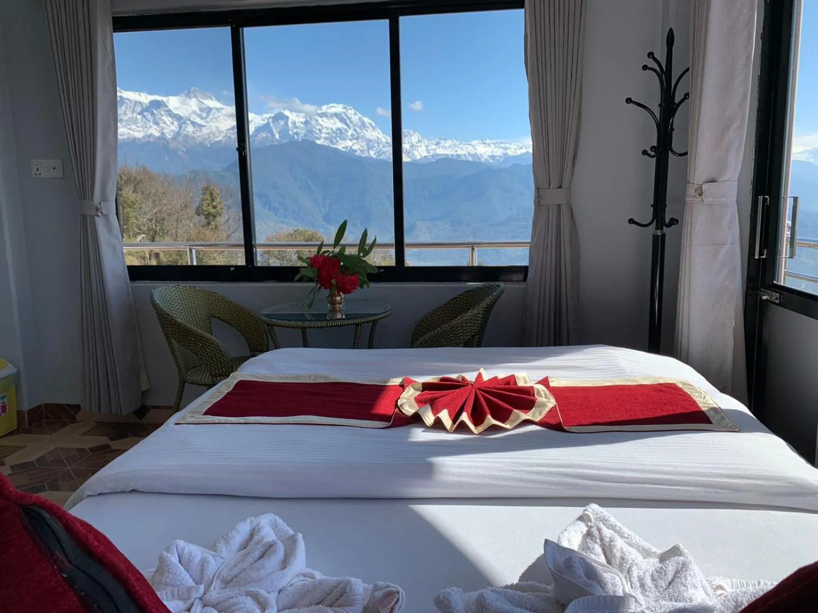 Bed in Hotel Pristine Himalaya