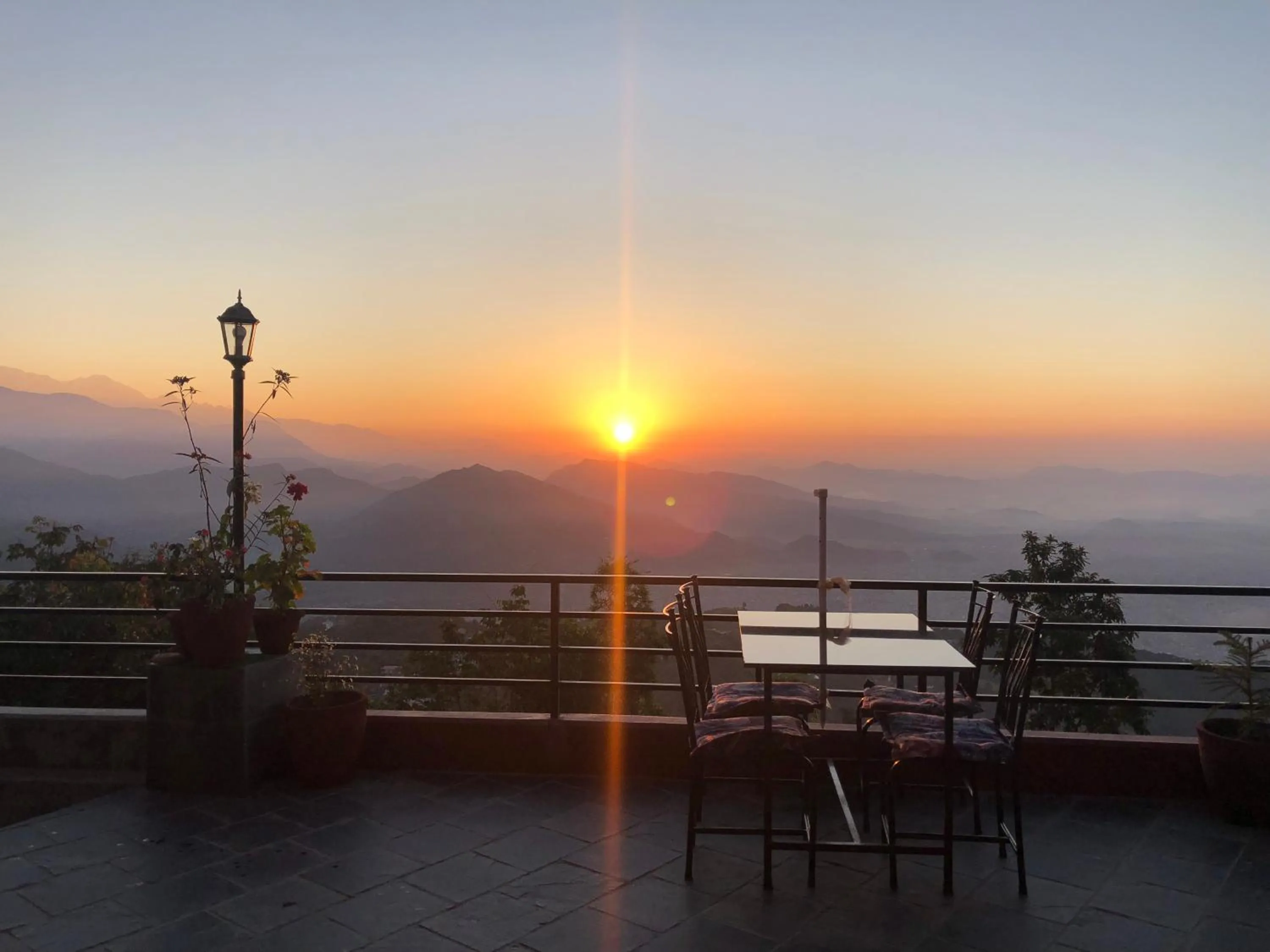Sunrise in Hotel Pristine Himalaya