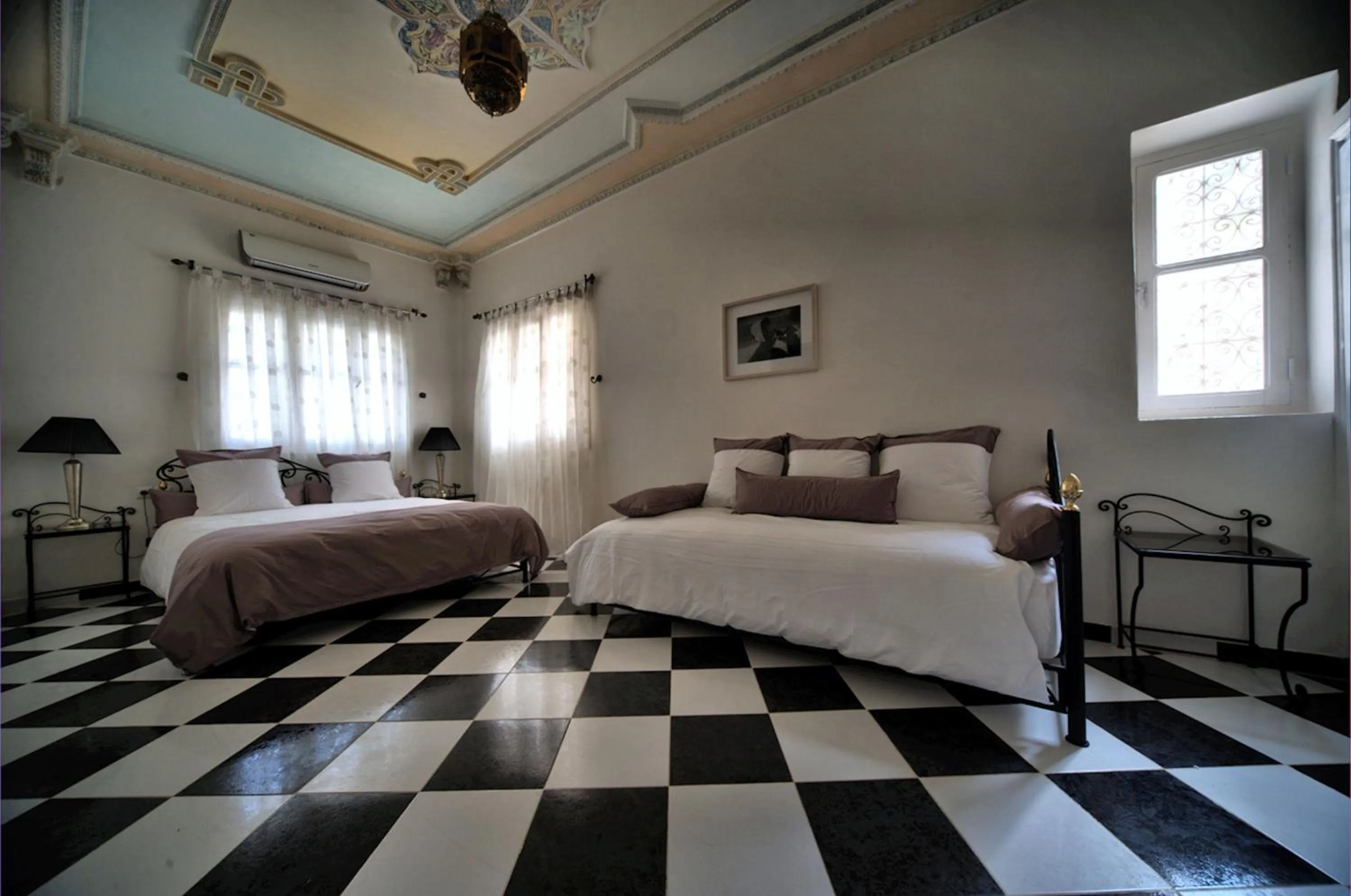 Photo of the whole room, Bed in Riad Dar Sofian