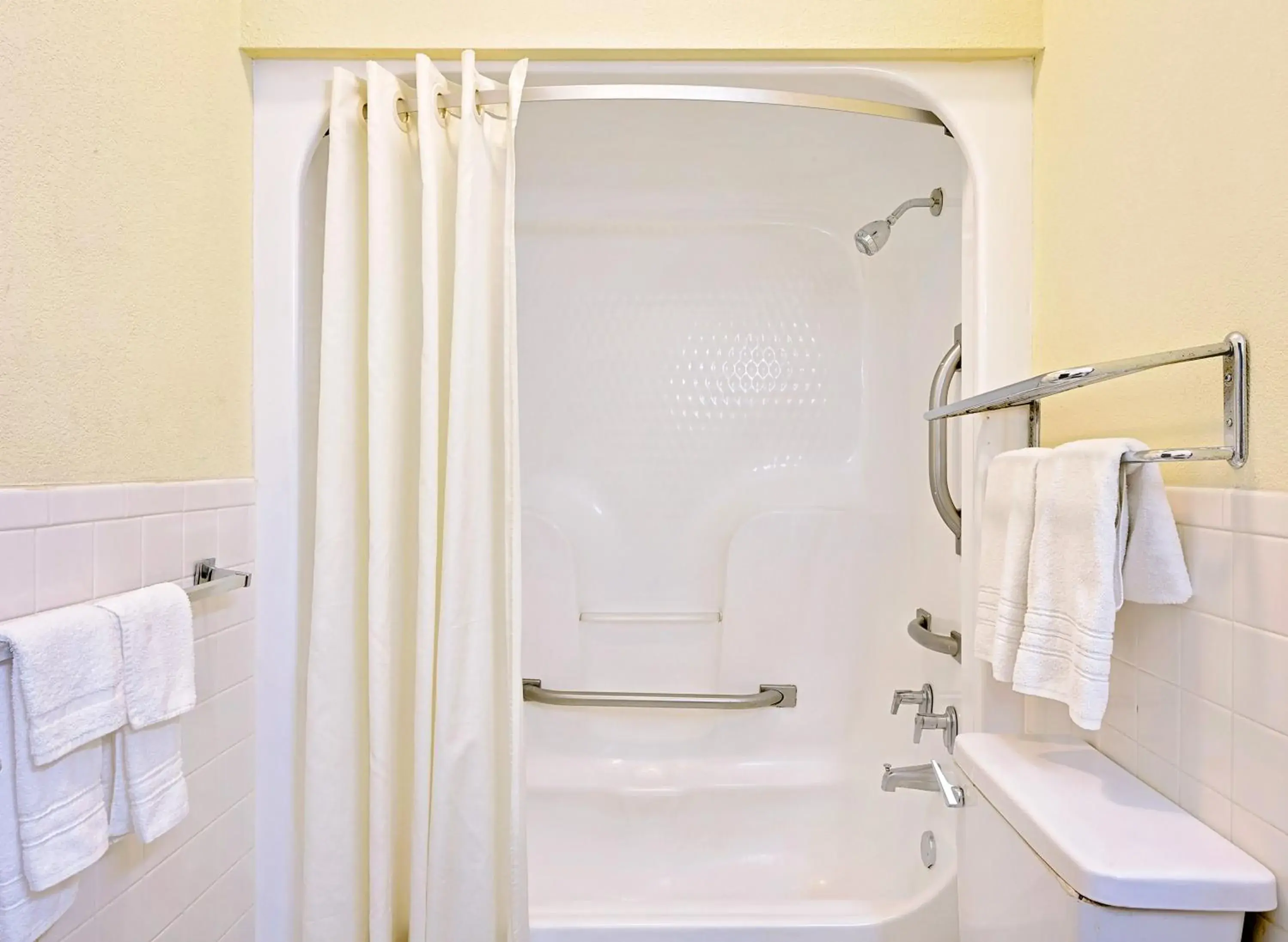 Double Room with Two Double Beds - Mobility Access/Non-Smoking in Super 8 by Wyndham Laurel Double Room with Two Double Beds - Mobility Access/Non-Smoking in Super 8 by Wyndham Laurel