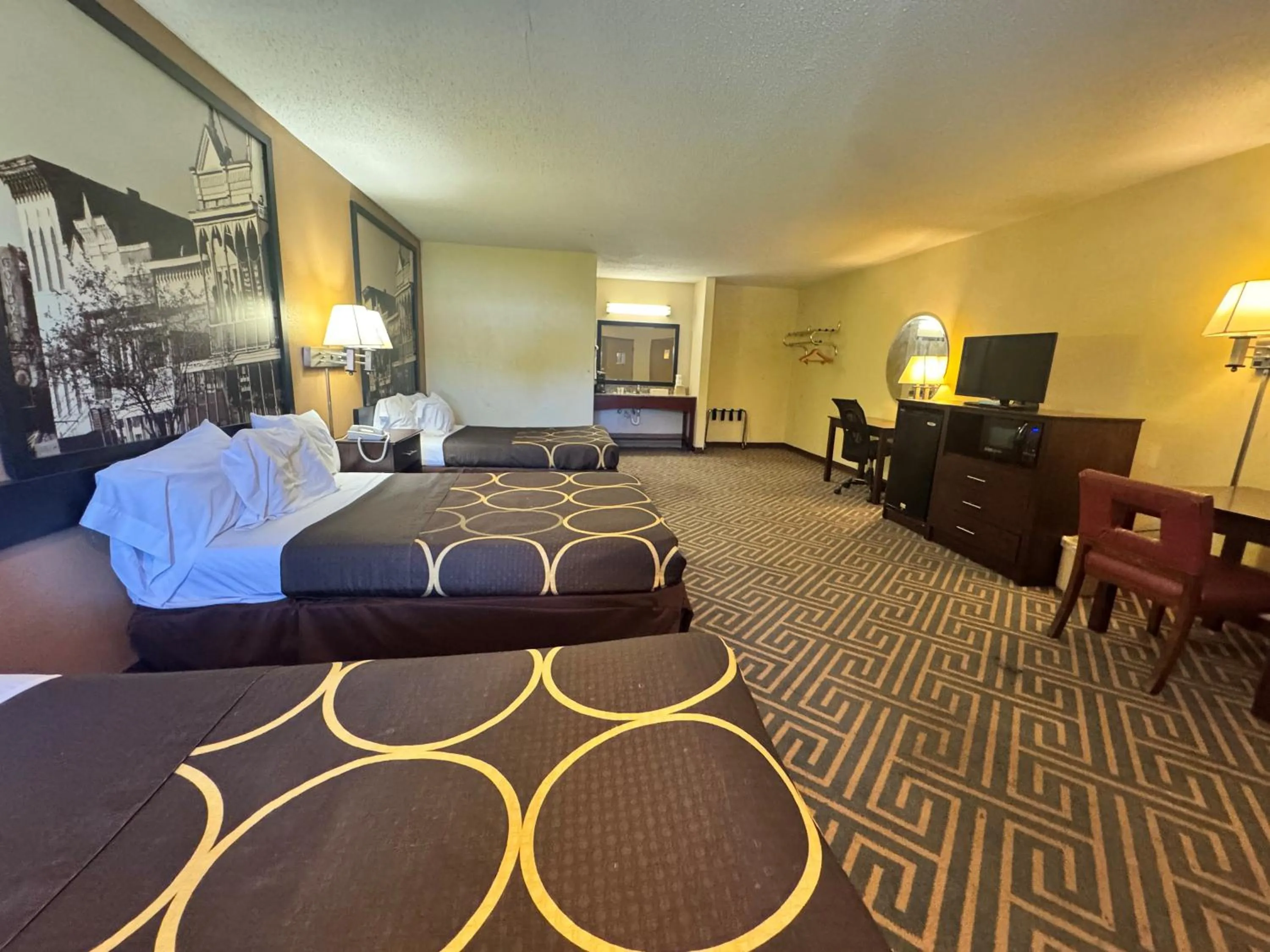 Photo of the whole room, Bed in Super 8 by Wyndham Laurel