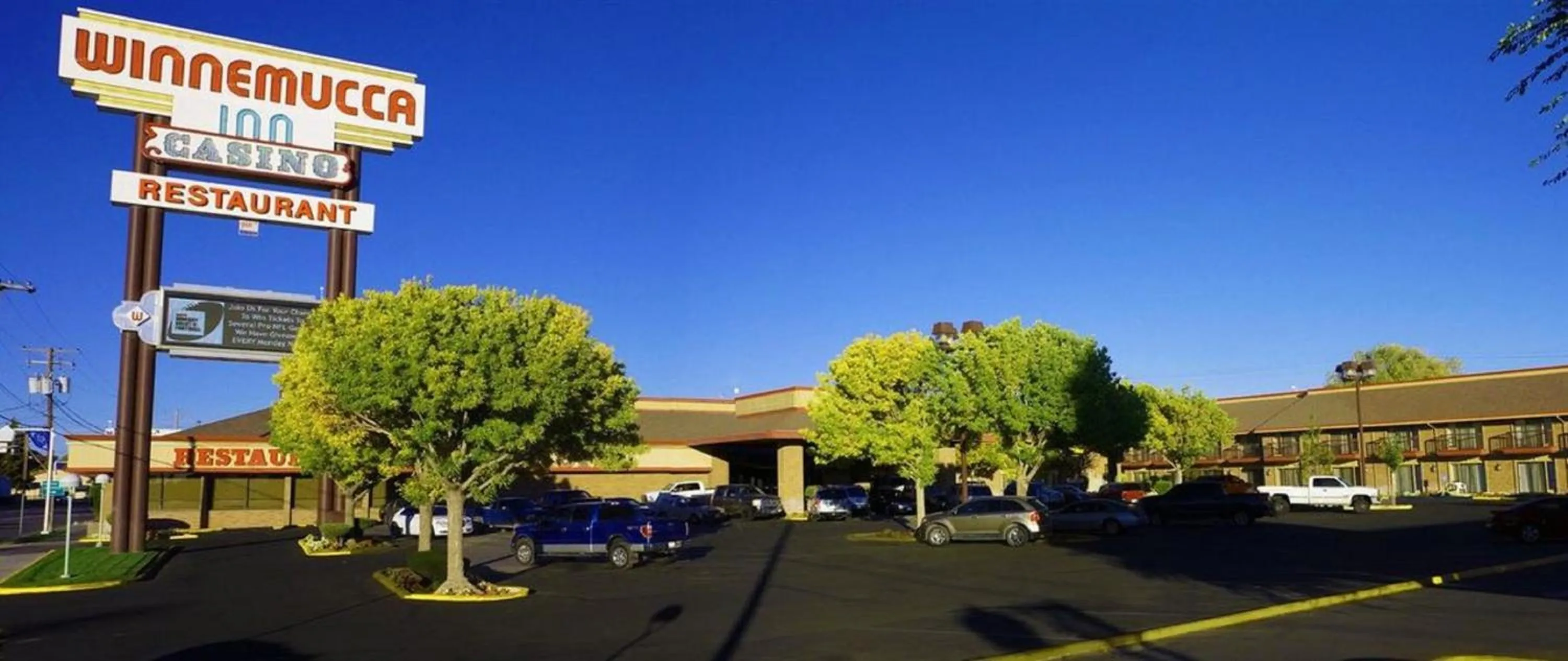 Facade/entrance in Winnemucca Inn & Casino