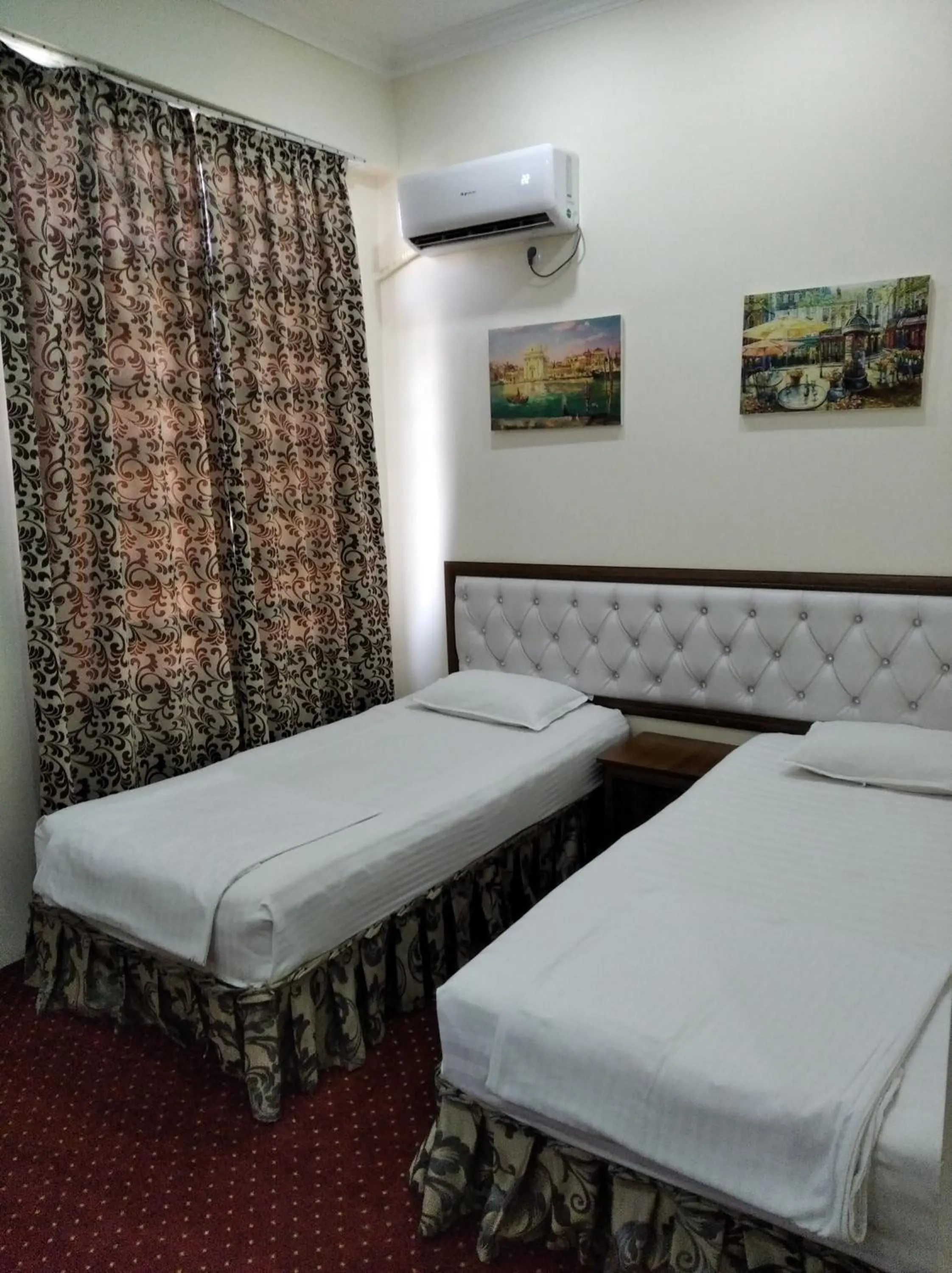 Hotel "GRAND WAY"