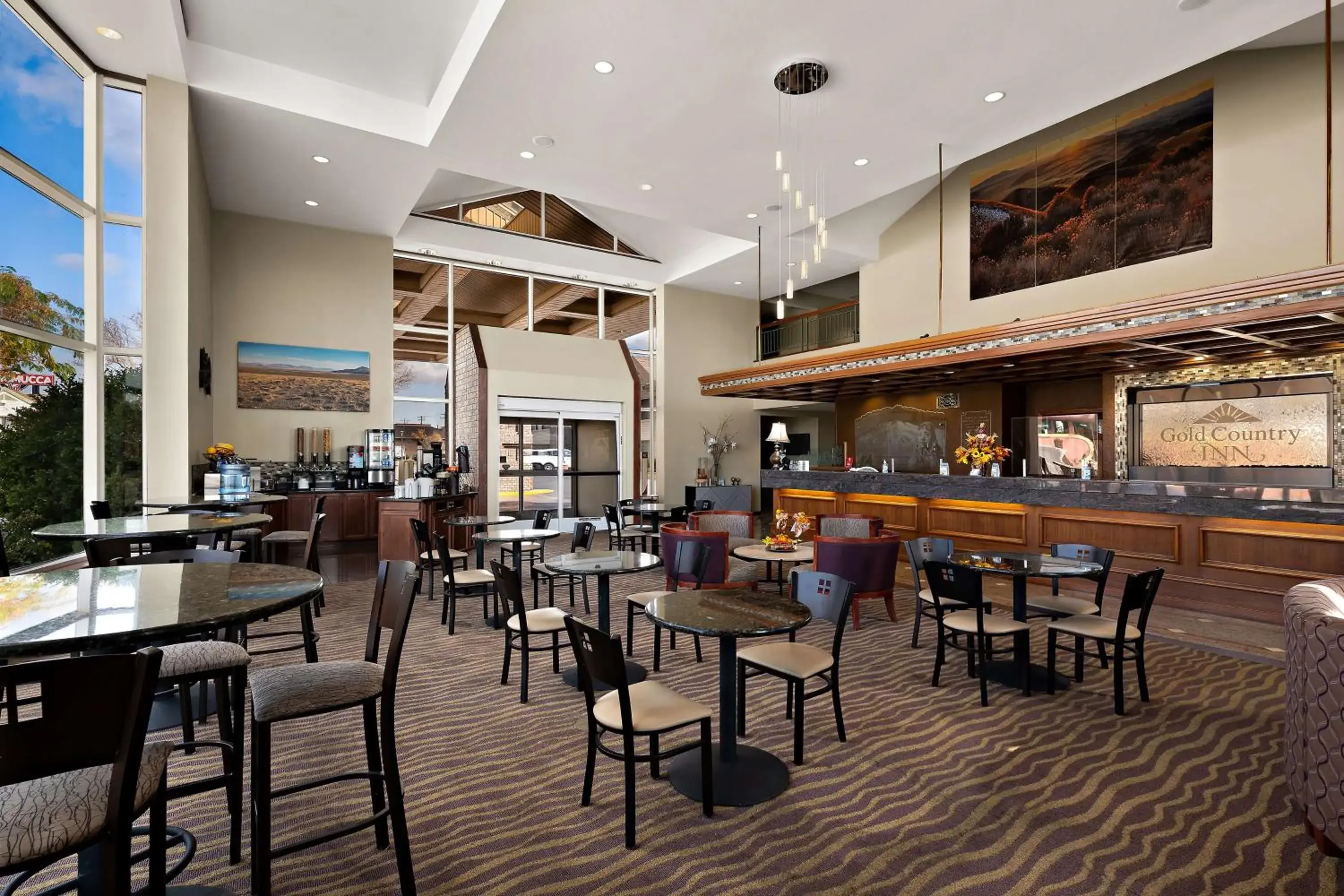 Breakfast in Best Western Plus Gold Country Inn Breakfast in Best Western Plus Gold Country Inn