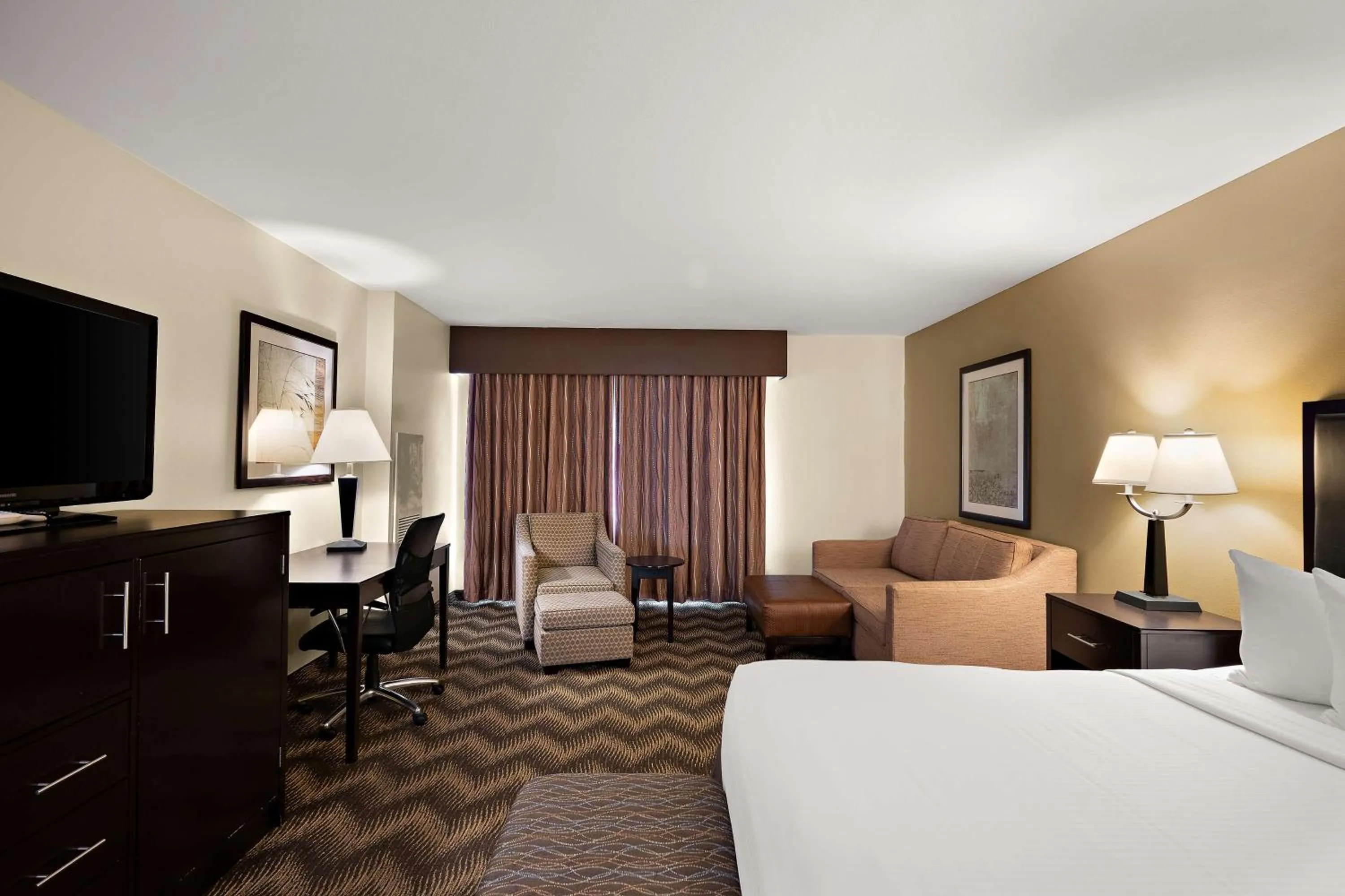 Bedroom, Bed in Best Western Plus Gold Country Inn