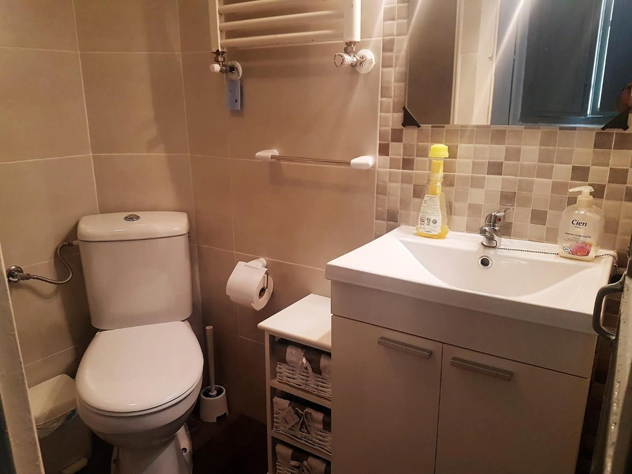 Bathroom in Apartamento con vistas a la Marina Real