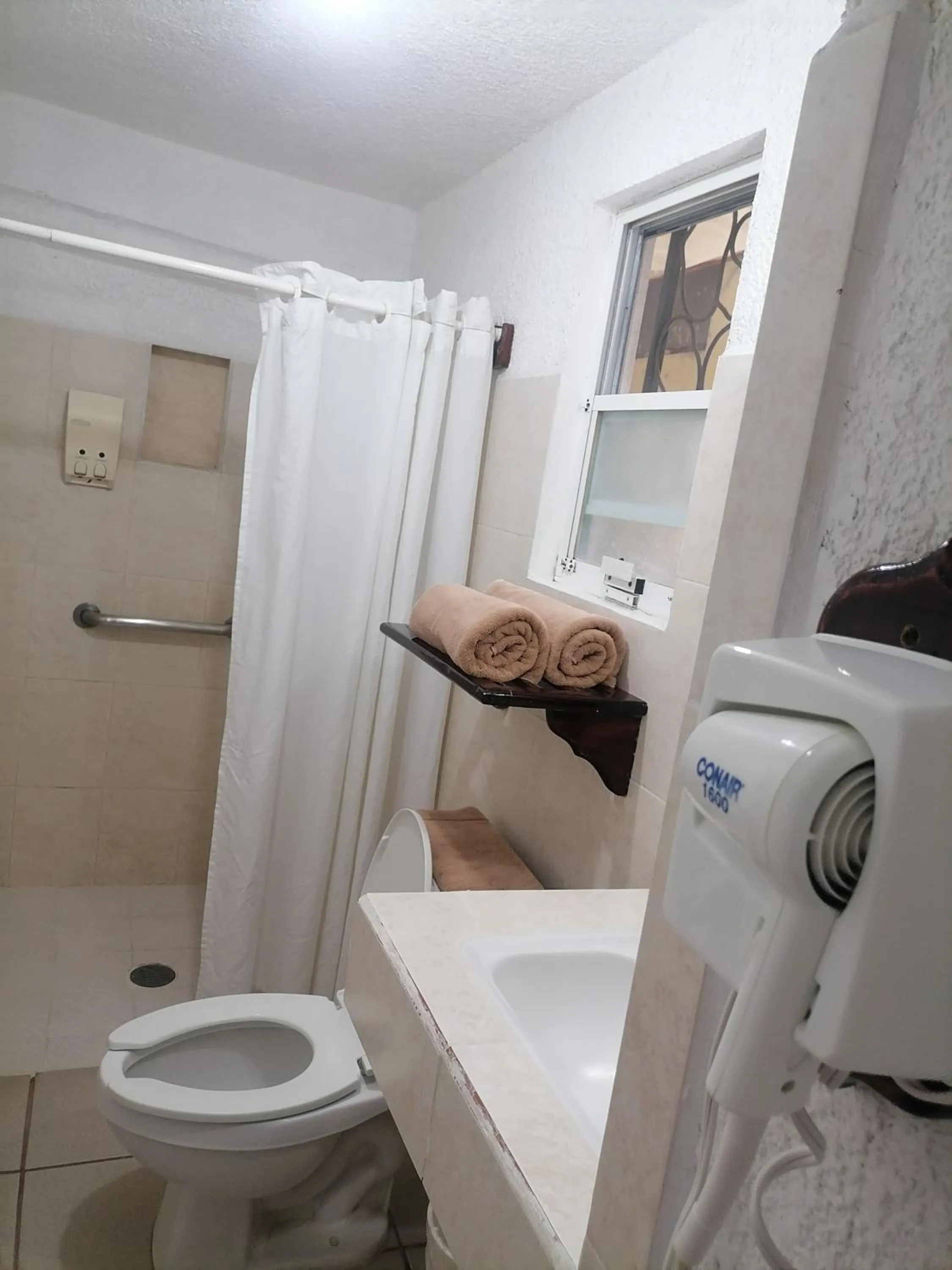 Shower in Hotel - Museo Xibalba