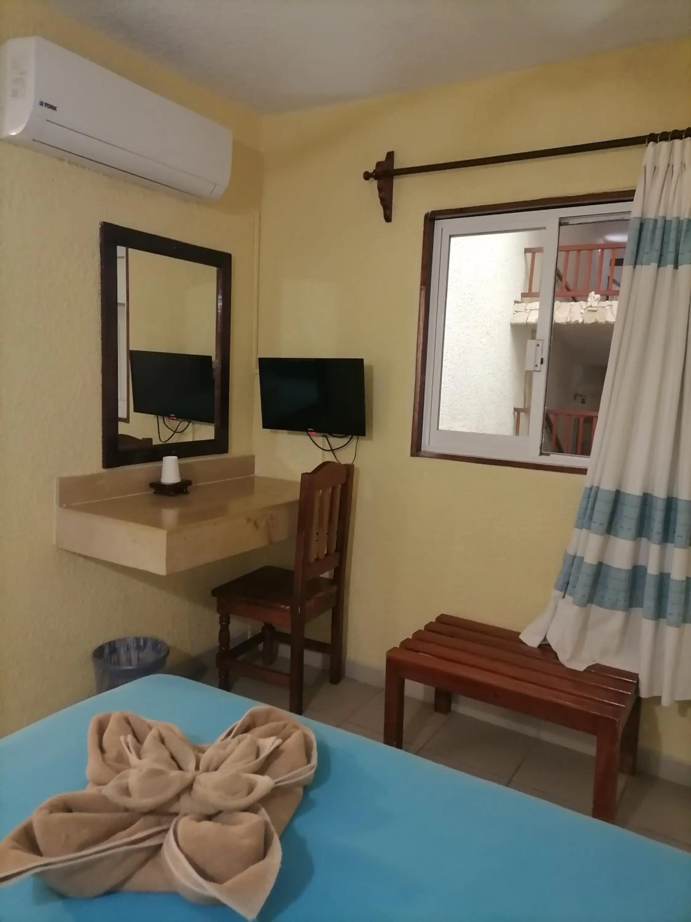 View (from property/room), Bed in Hotel - Museo Xibalba