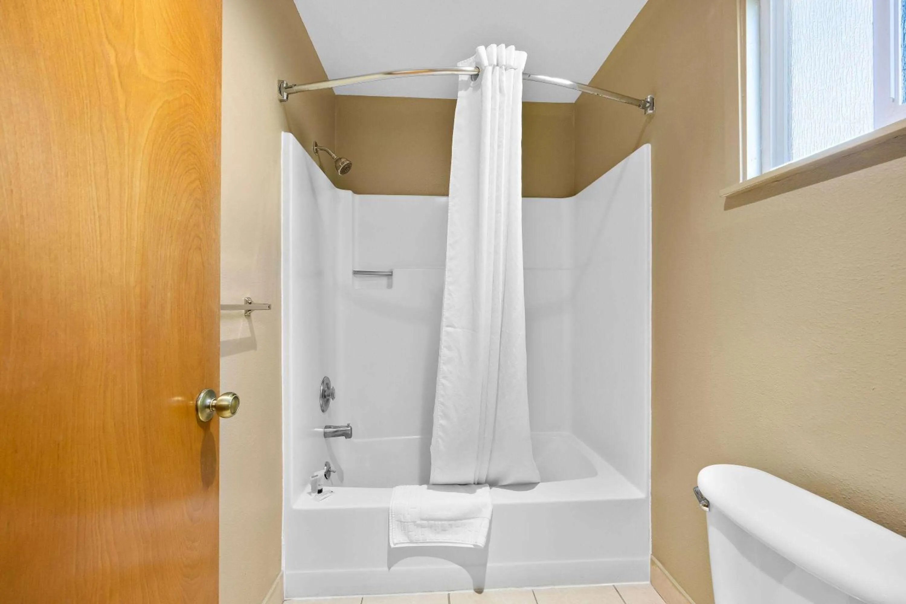 Bathroom in Super 8 by Wyndham Crescent City