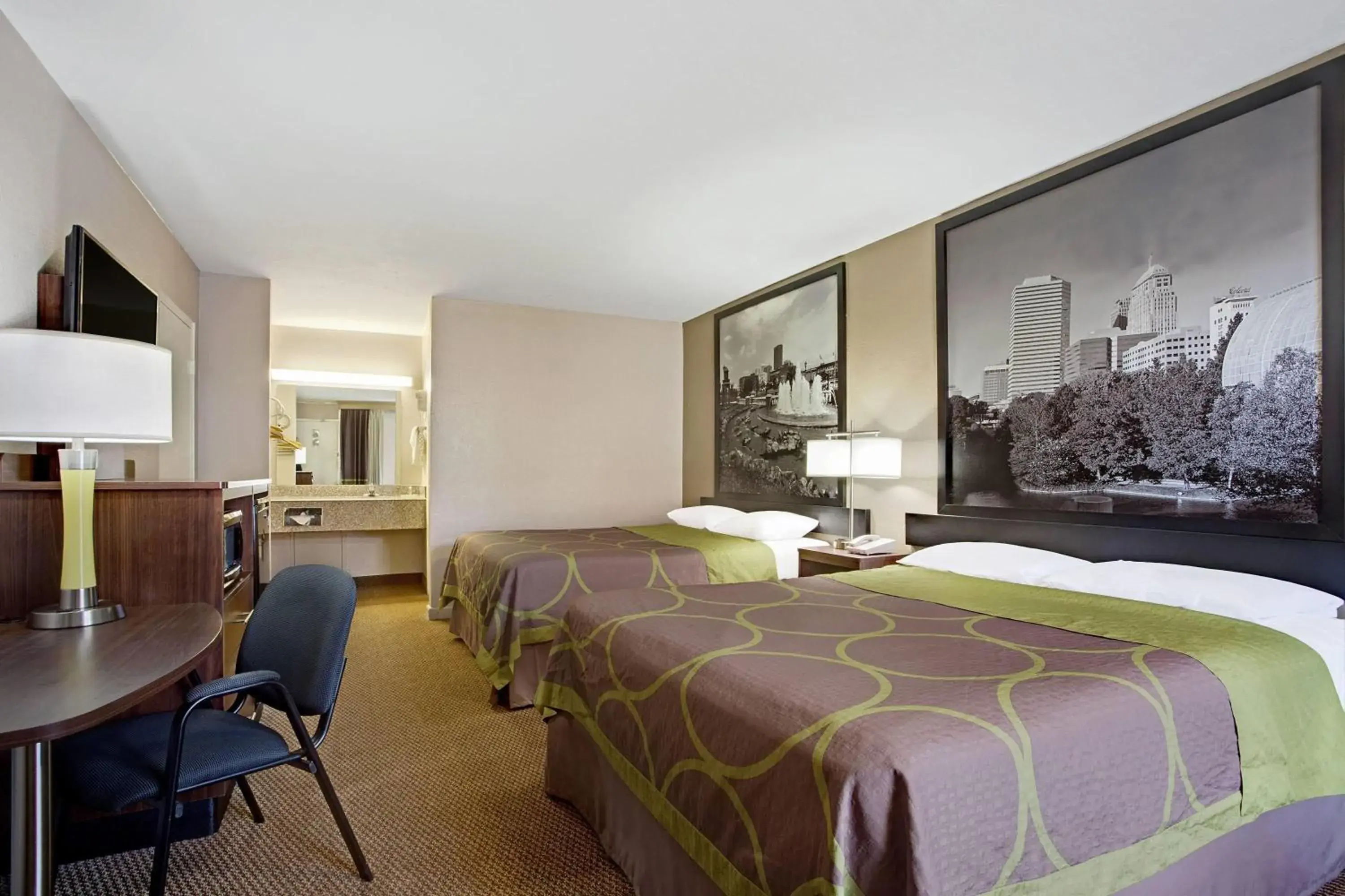 Photo of the whole room, Bed in Super 8 by Wyndham Oklahoma/Frontier City Photo of the whole room, Bed in Super 8 by Wyndham Oklahoma/Frontier City