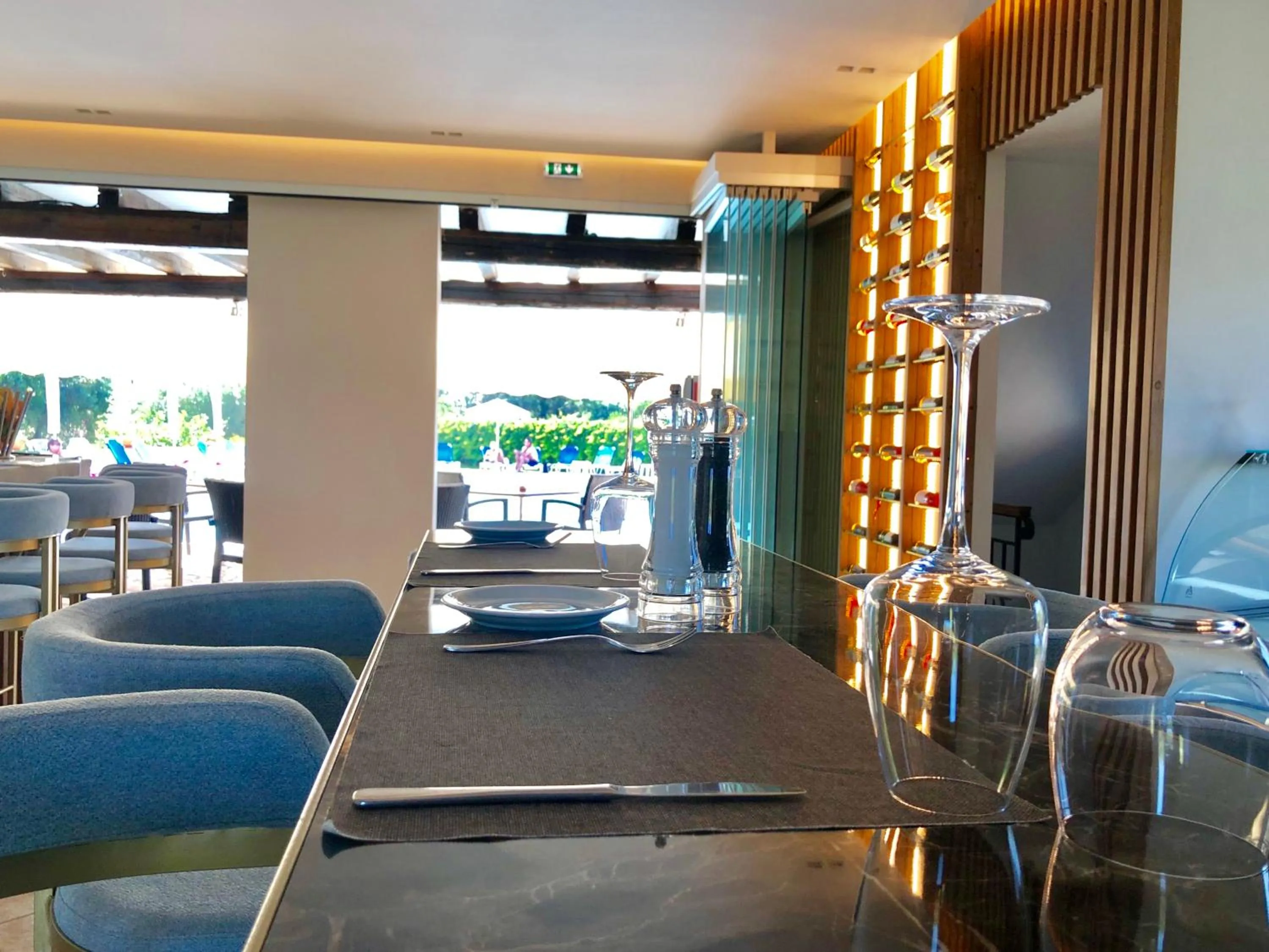 Restaurant/places to eat in IONIAN SUITES by Bruskos