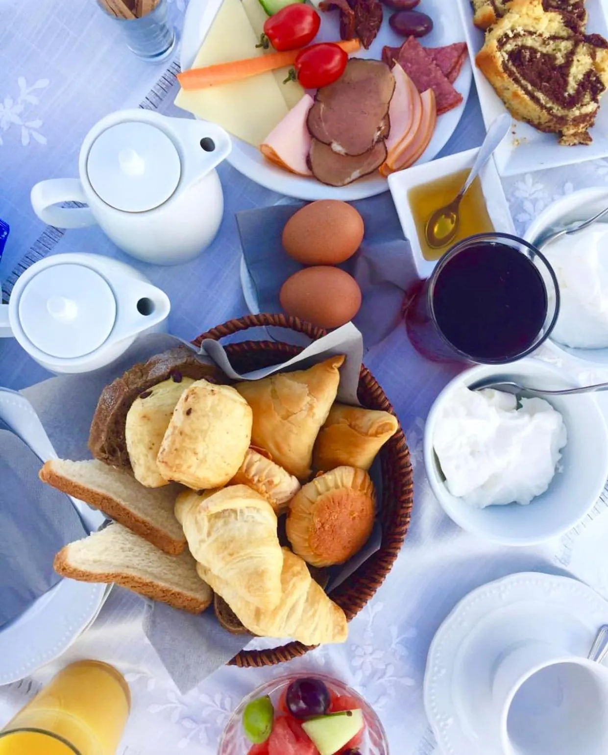 Swimming pool in IONIAN SUITES by Bruskos