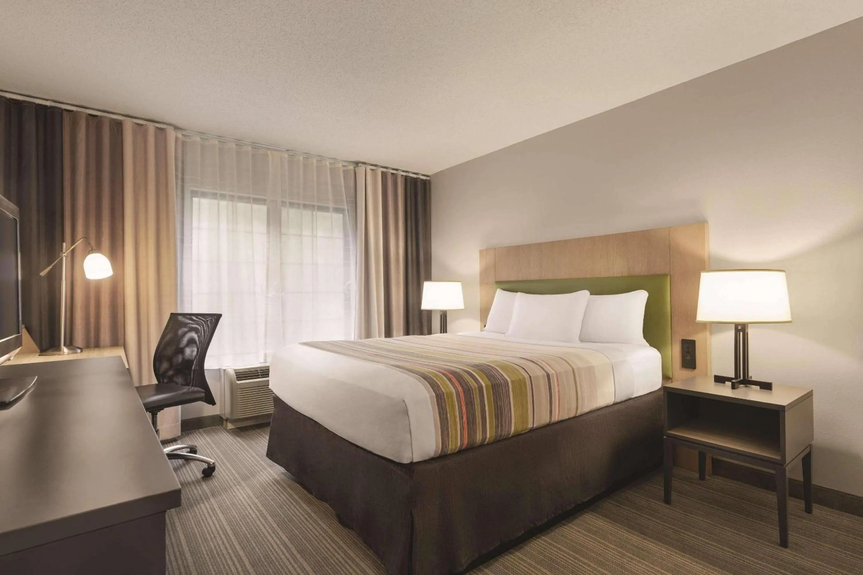Bedroom, Bed in Country Inn & Suites by Radisson Raleigh-Durham Airport NC