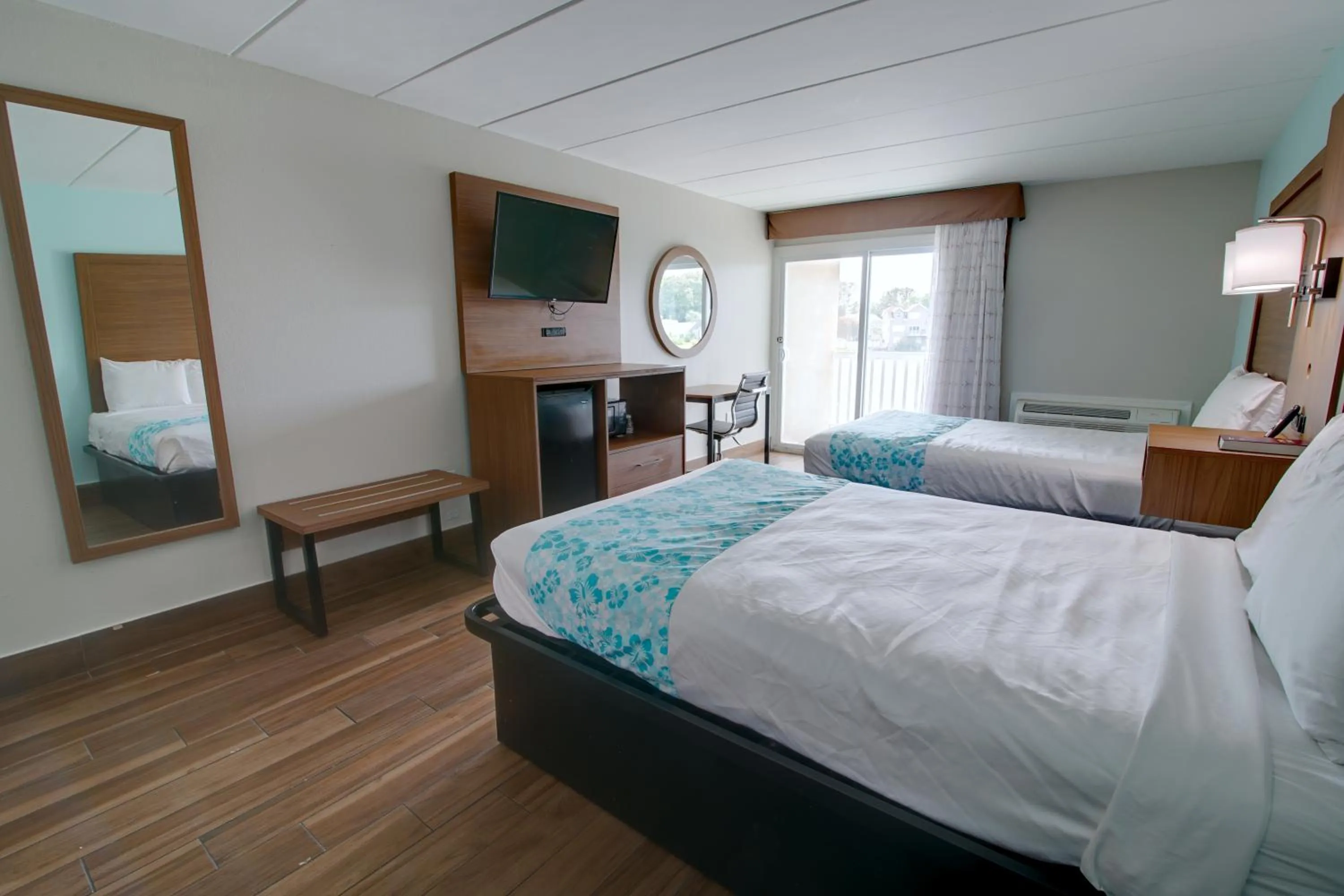 Bedroom, Bed in Seashire Inn & Suites