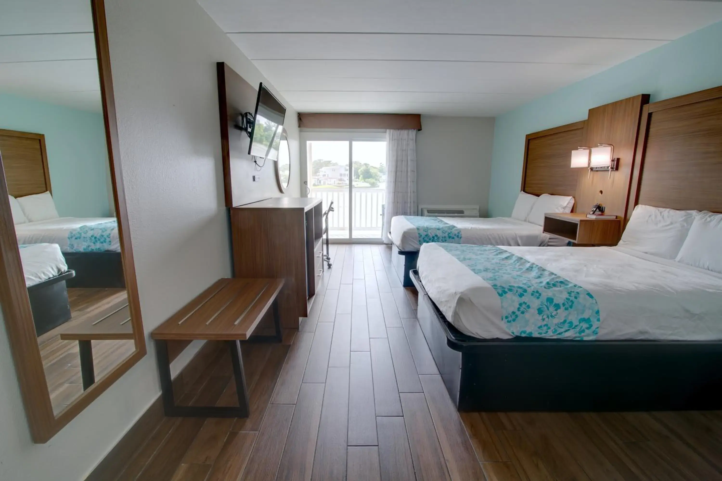 Bedroom, Bed in Seashire Inn & Suites