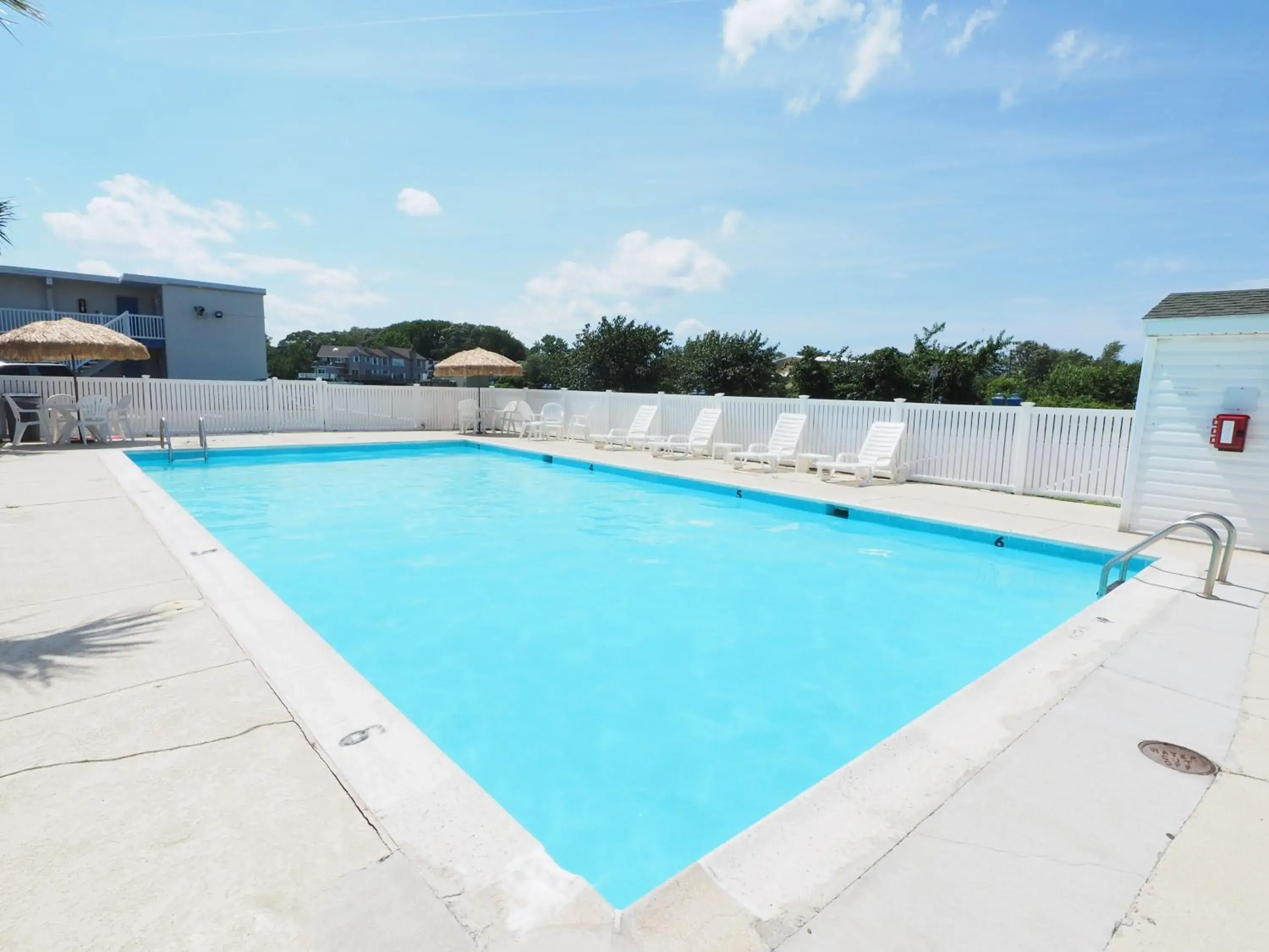 Day, Swimming Pool in Seashire Inn & Suites