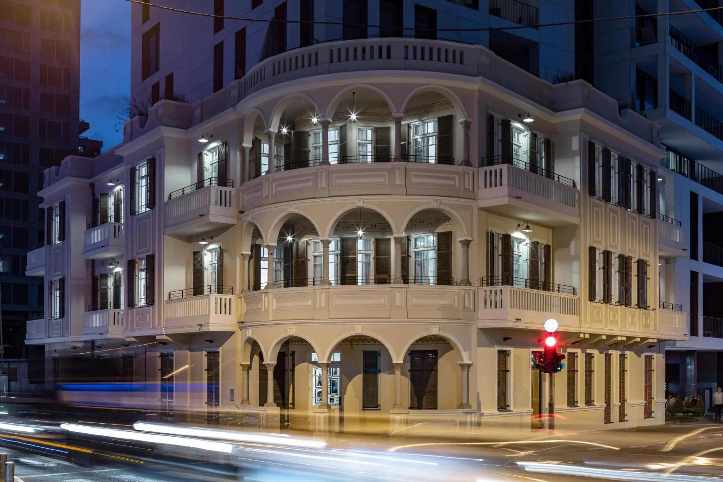 Property building in Renoma