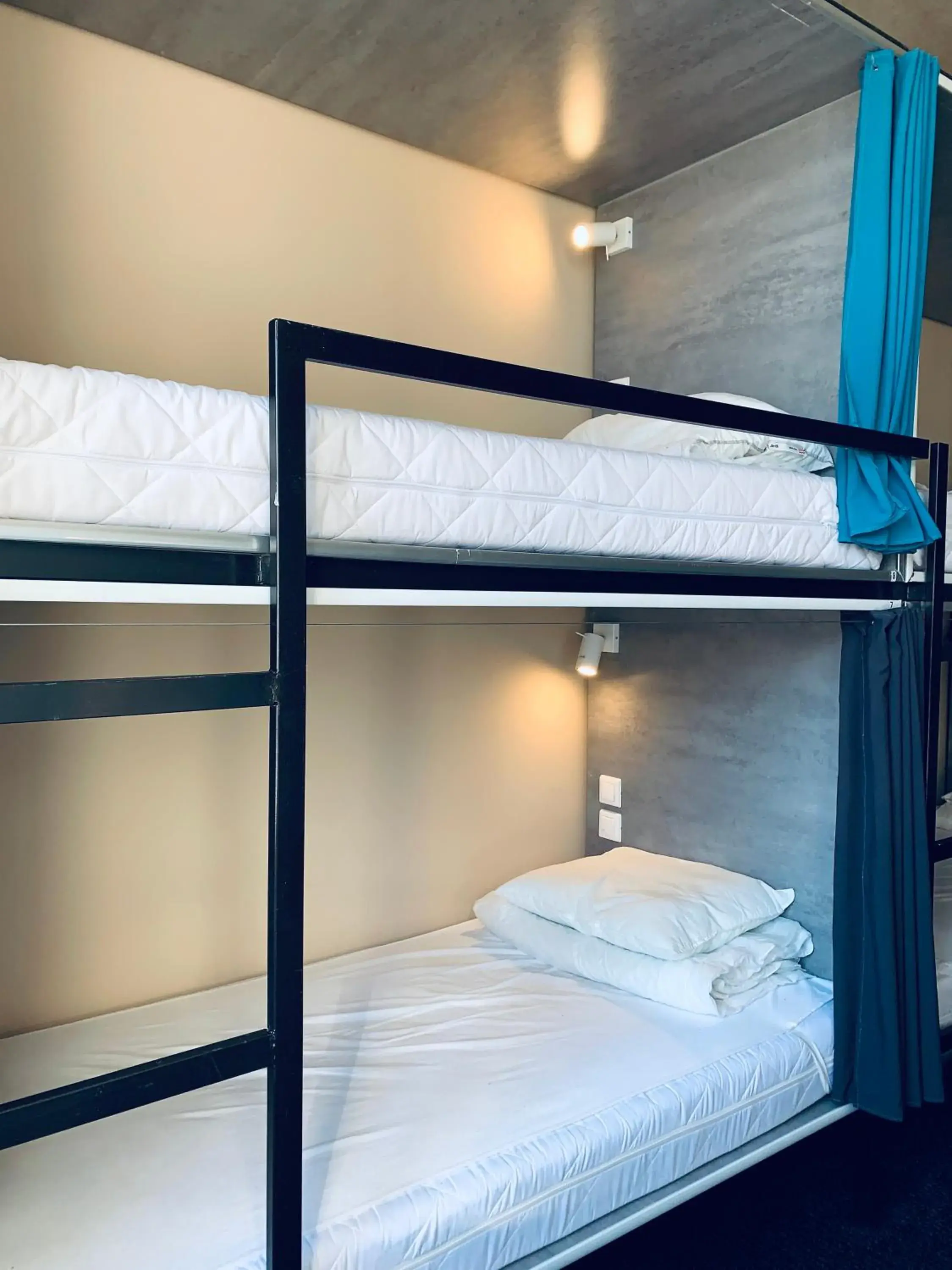 Bunk Bed in Male Dormitory Room in Chilli Hostel Bunk Bed in Male Dormitory Room in Chilli Hostel