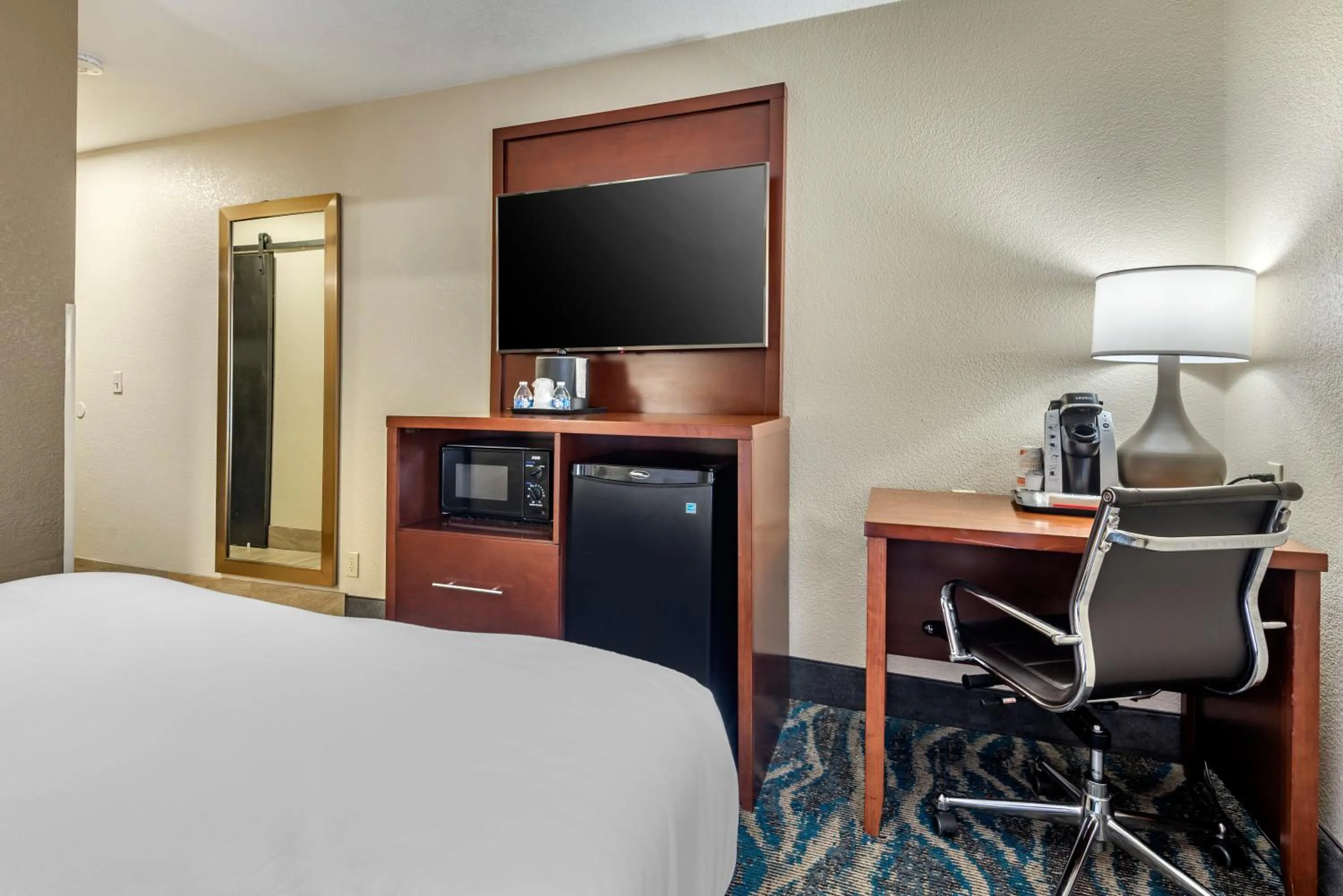 Bedroom, Bed in Comfort Inn Asheville East-Blue Ridge Pkwy Access