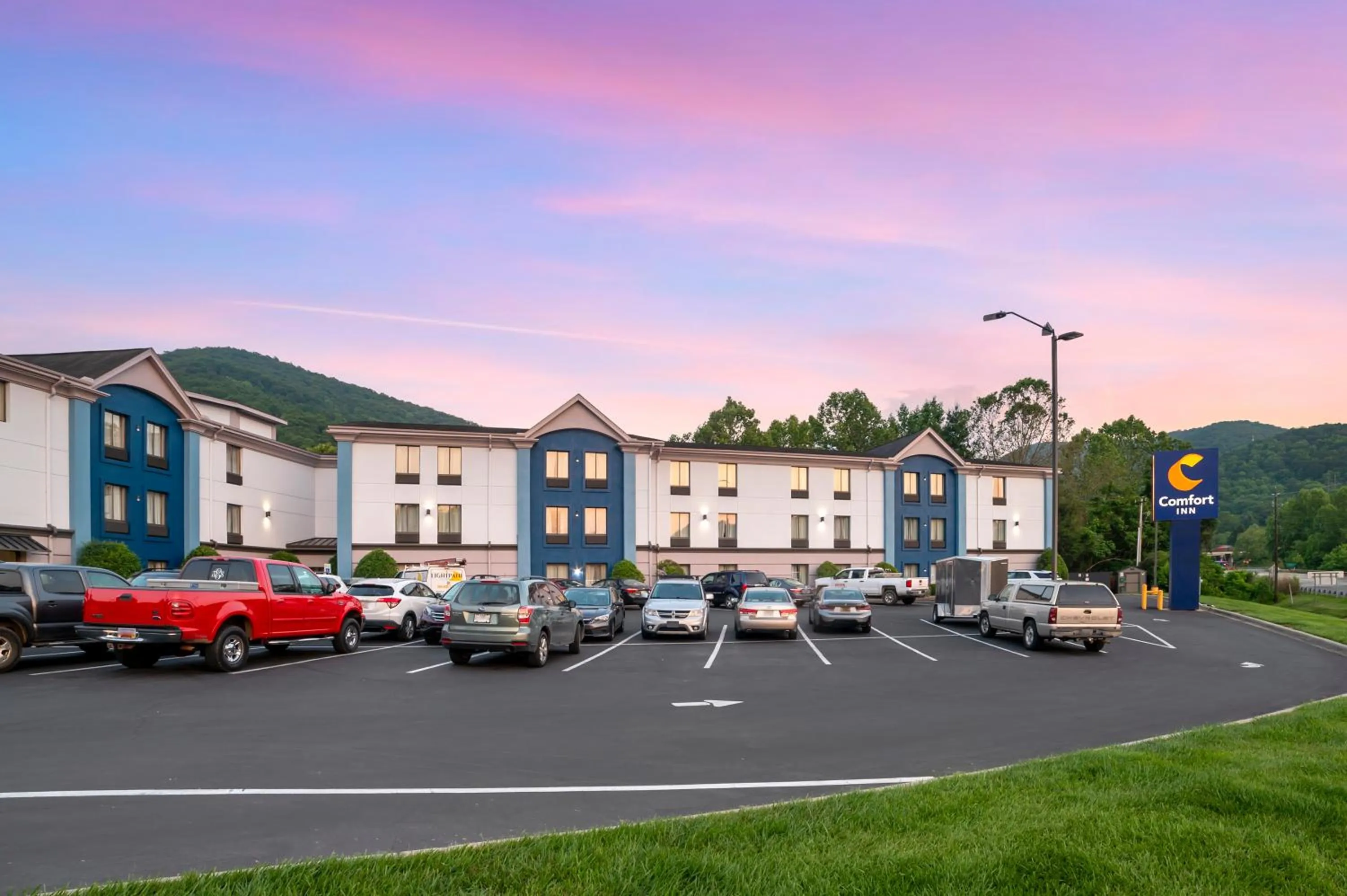 Property building in Comfort Inn Asheville East-Blue Ridge Pkwy Access