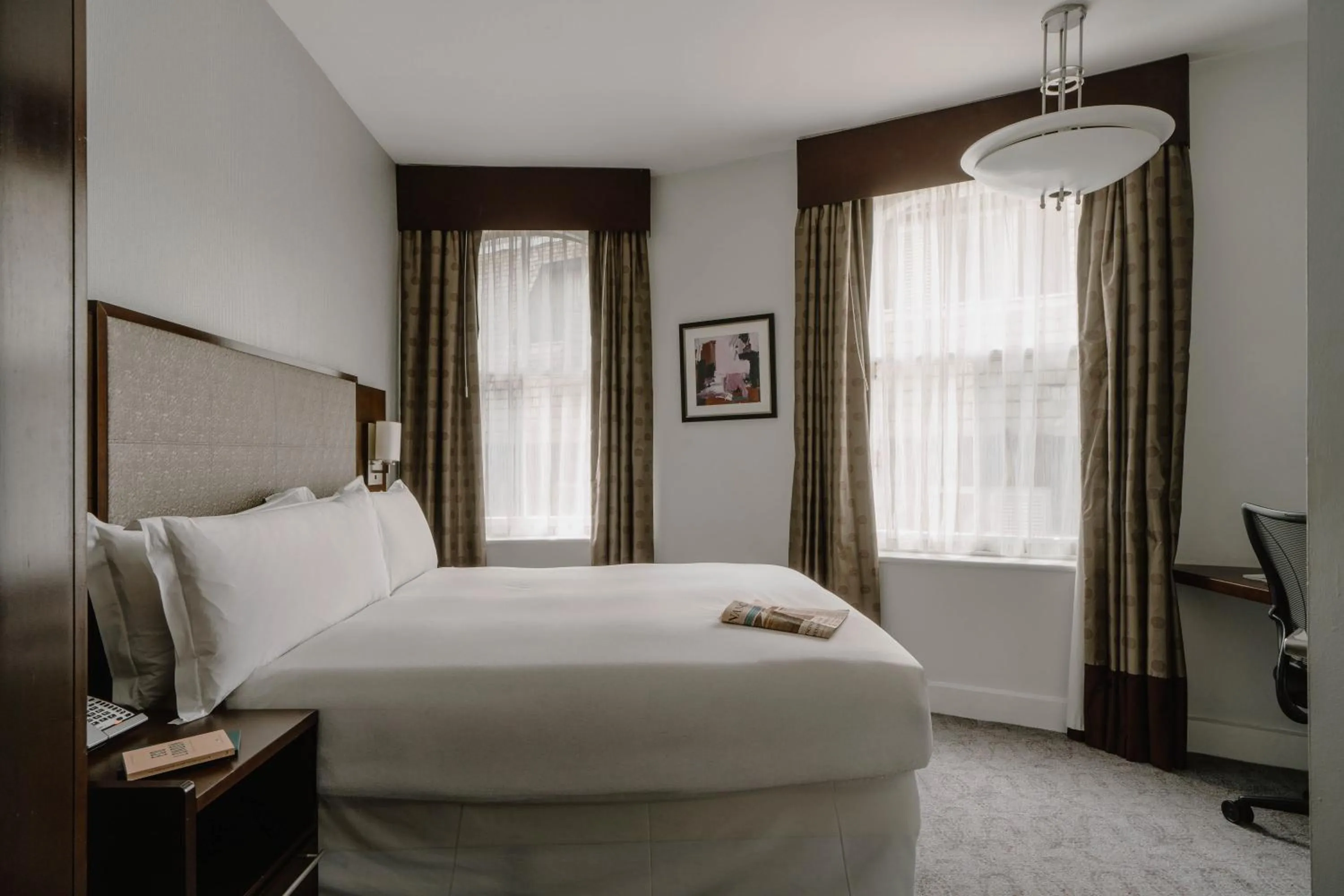 Bedroom, Bed in The Grand at Trafalgar Square