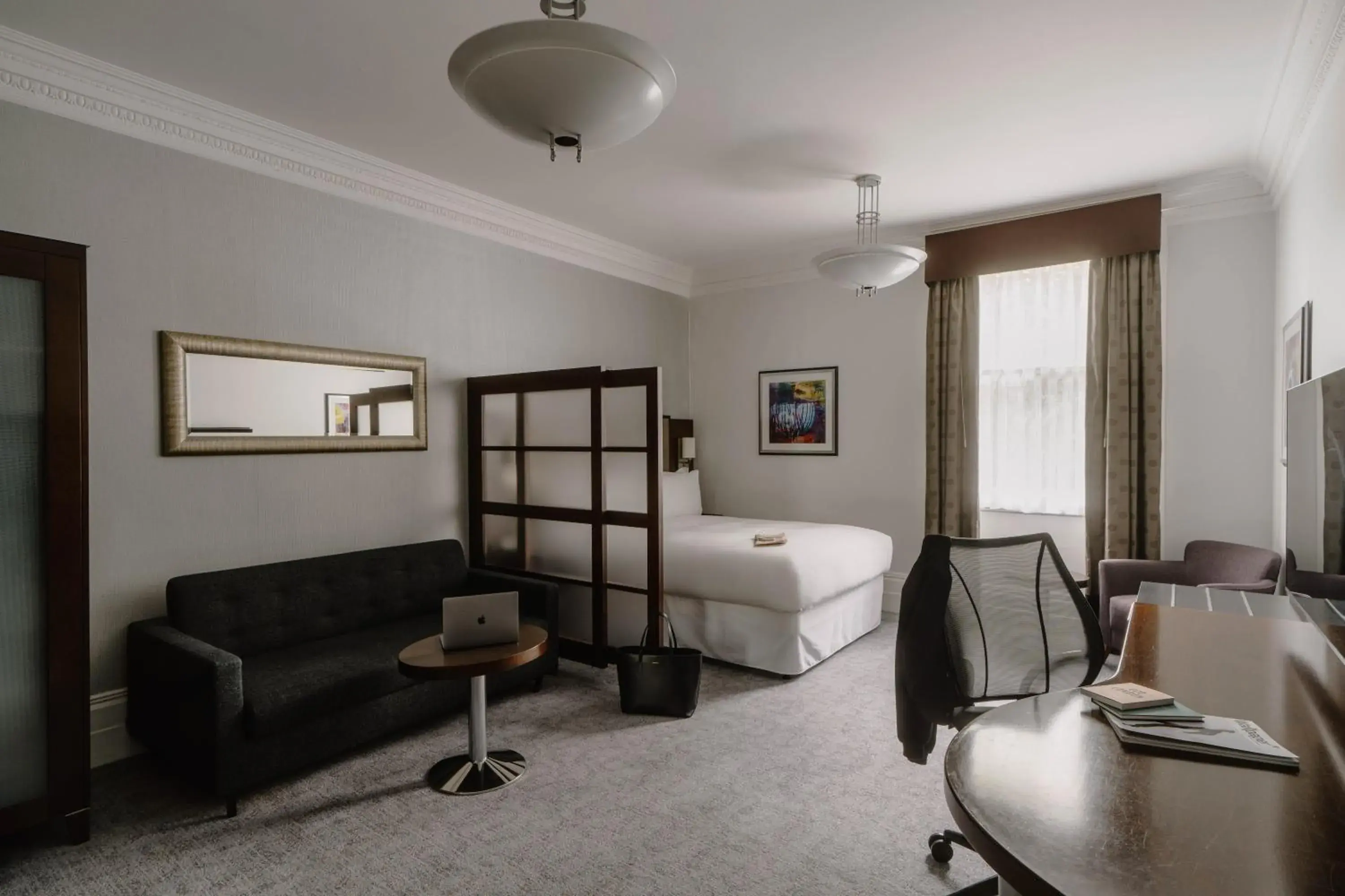 Bedroom, Bed in The Grand at Trafalgar Square Bedroom, Bed in The Grand at Trafalgar Square