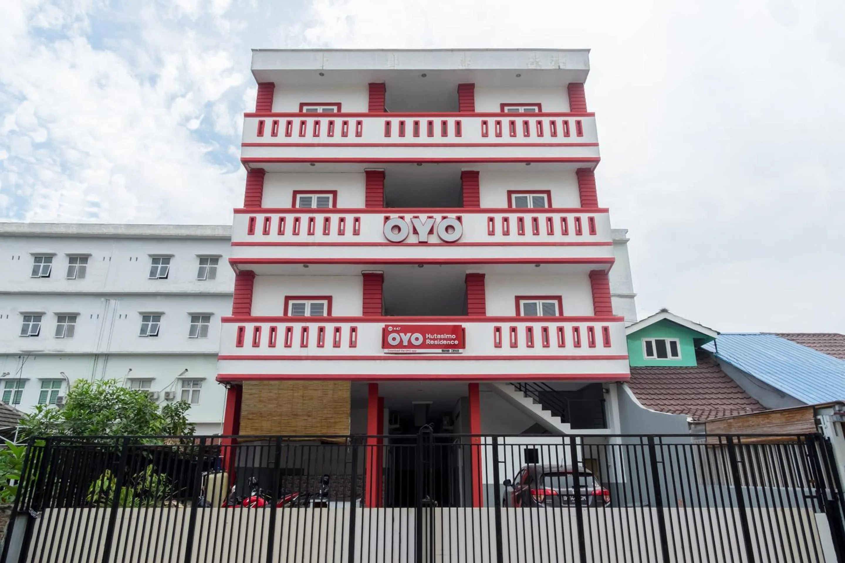 Facade/entrance, Property Building in OYO 447 Hutasimo Residence
