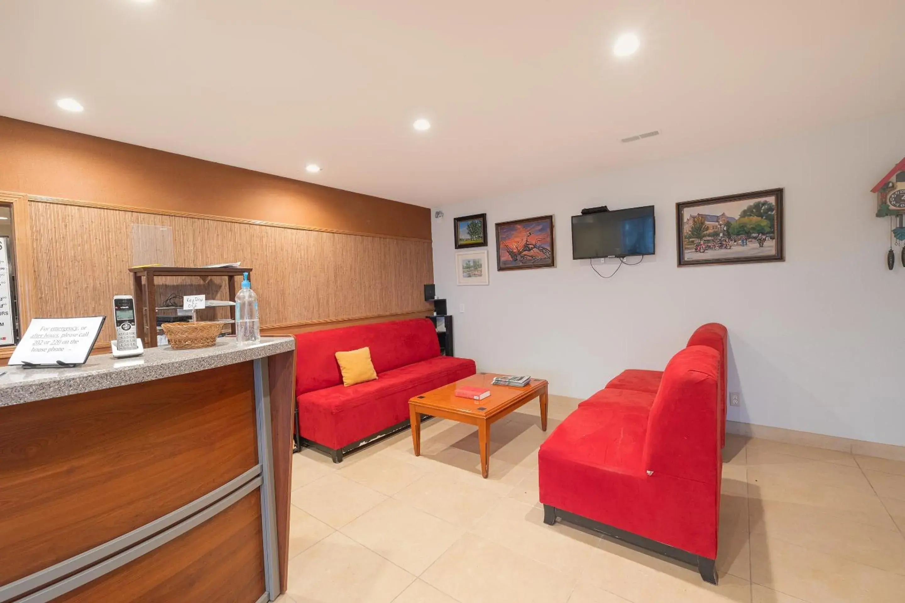 Lobby or reception in Harlan Inn and Suites By OYO Harlan Lobby or reception in Harlan Inn and Suites By OYO Harlan