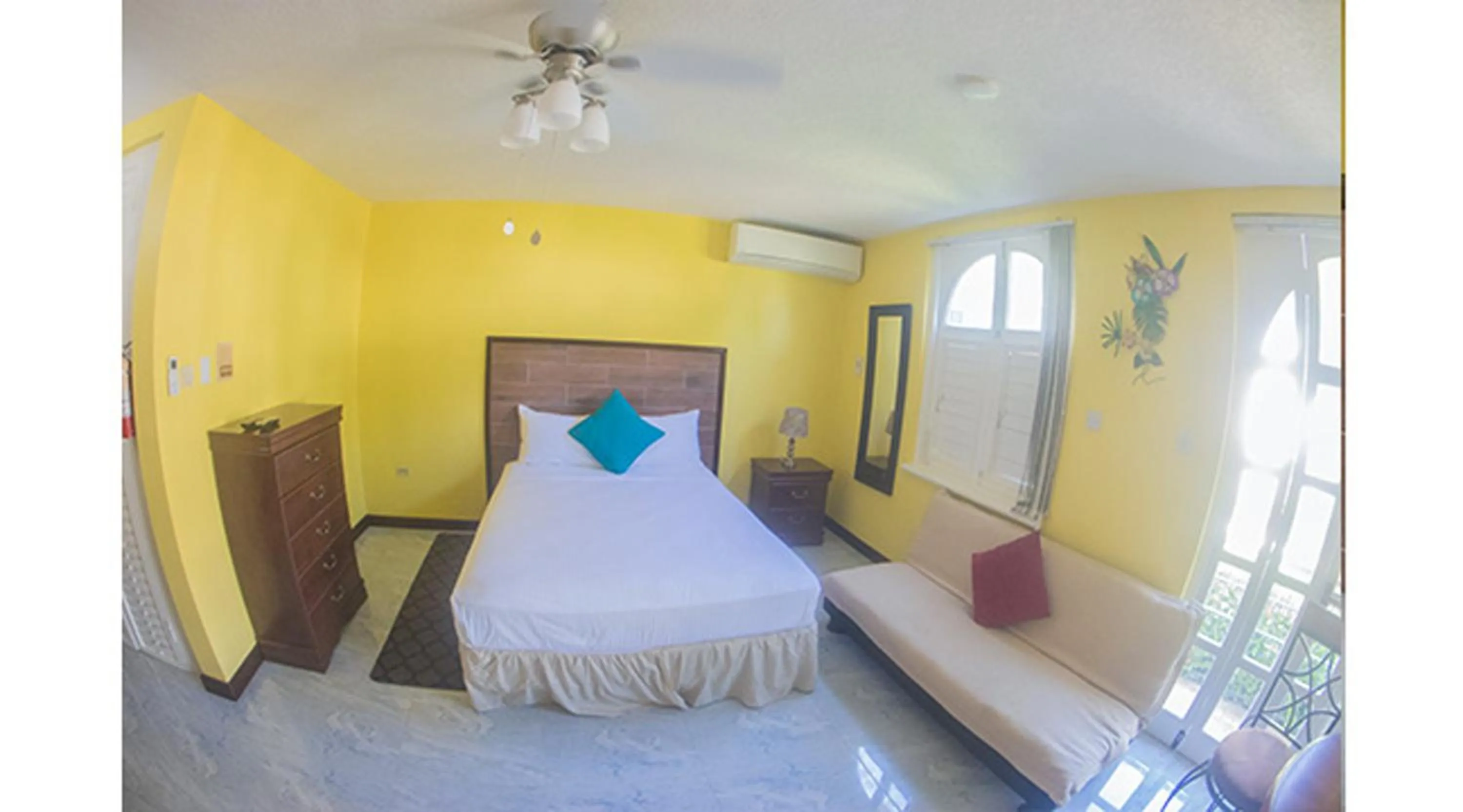 Bedroom, Bed in Conch Shell Beach Studio @ Sandcastles