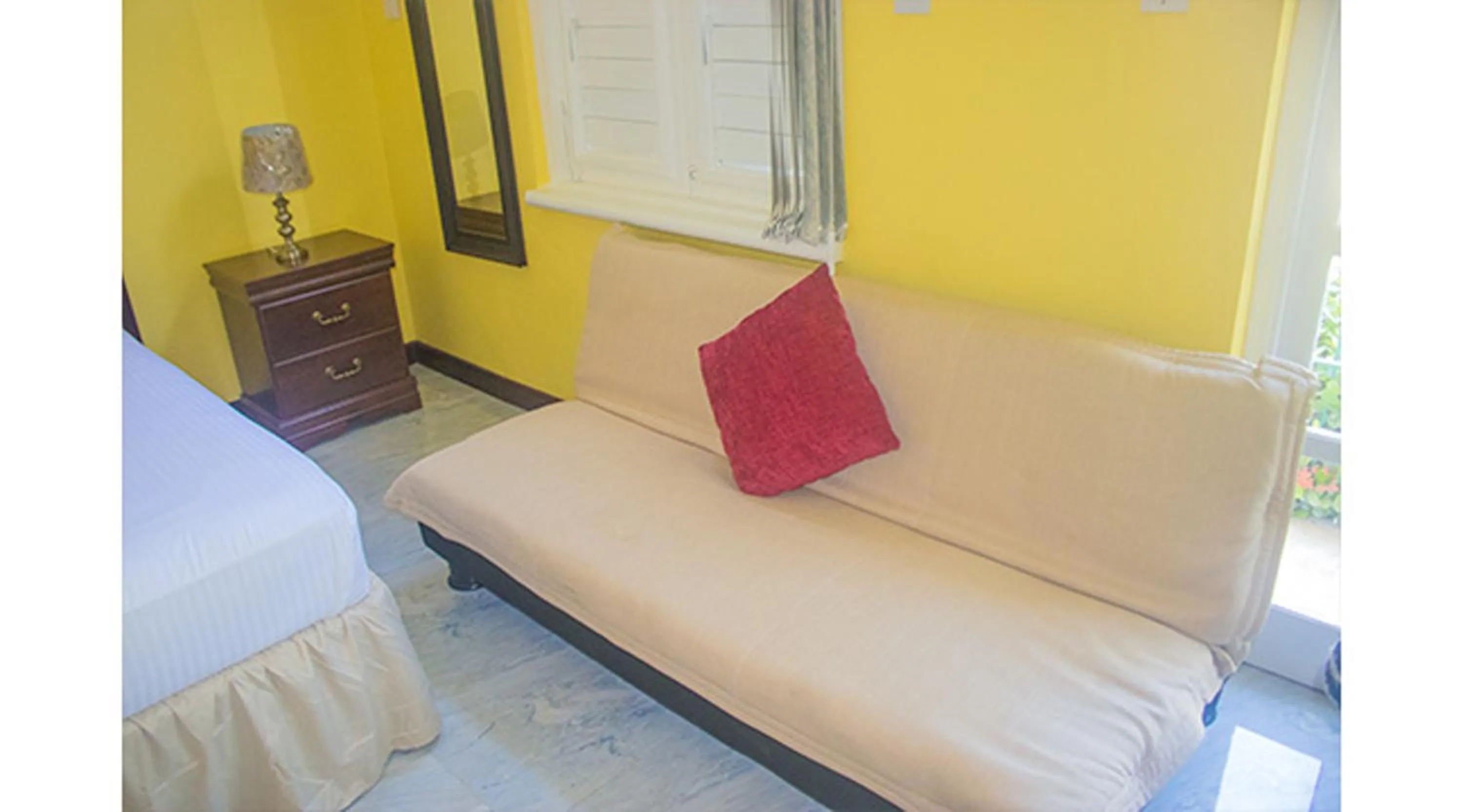 Bedroom, Bed in Conch Shell Beach Studio @ Sandcastles