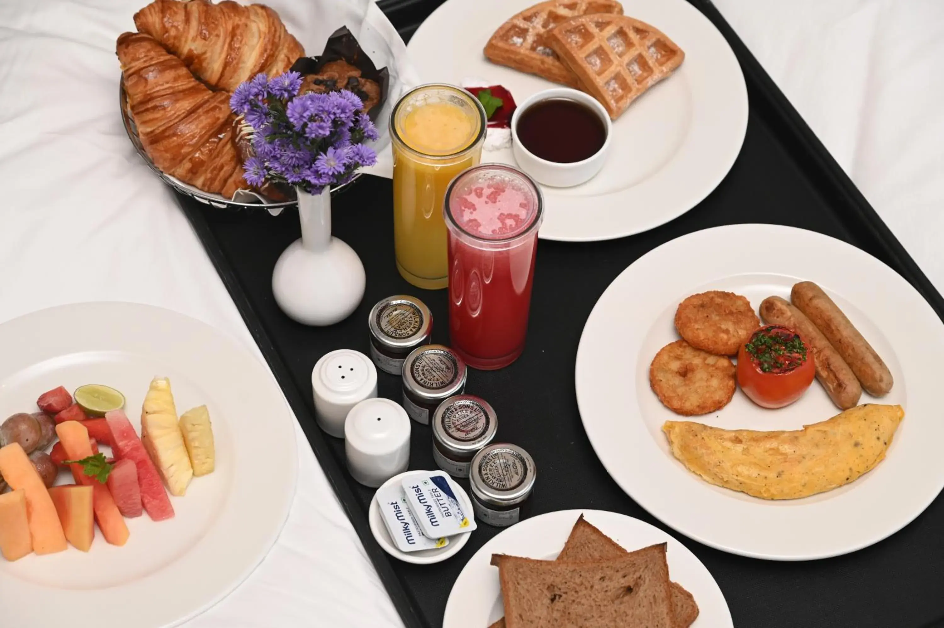 Food and drinks in Hyatt Regency Chennai Food and drinks in Hyatt Regency Chennai