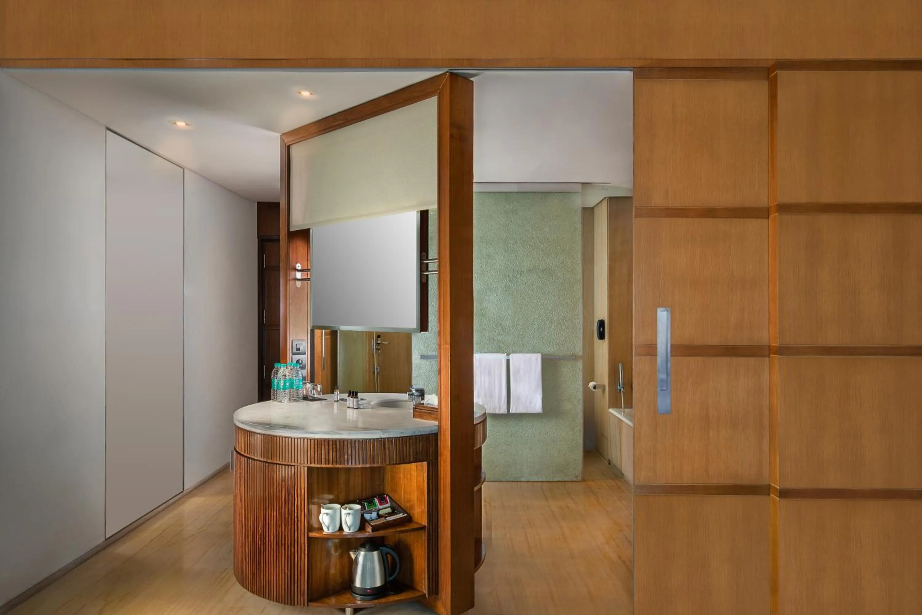 Shower in Hyatt Regency Chennai