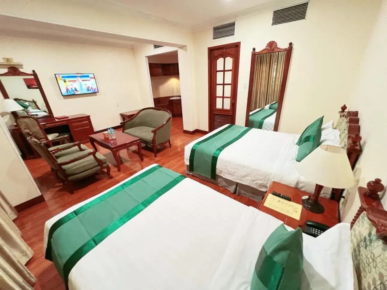 Bed in Riverside Hotel Saigon Bed in Riverside Hotel Saigon