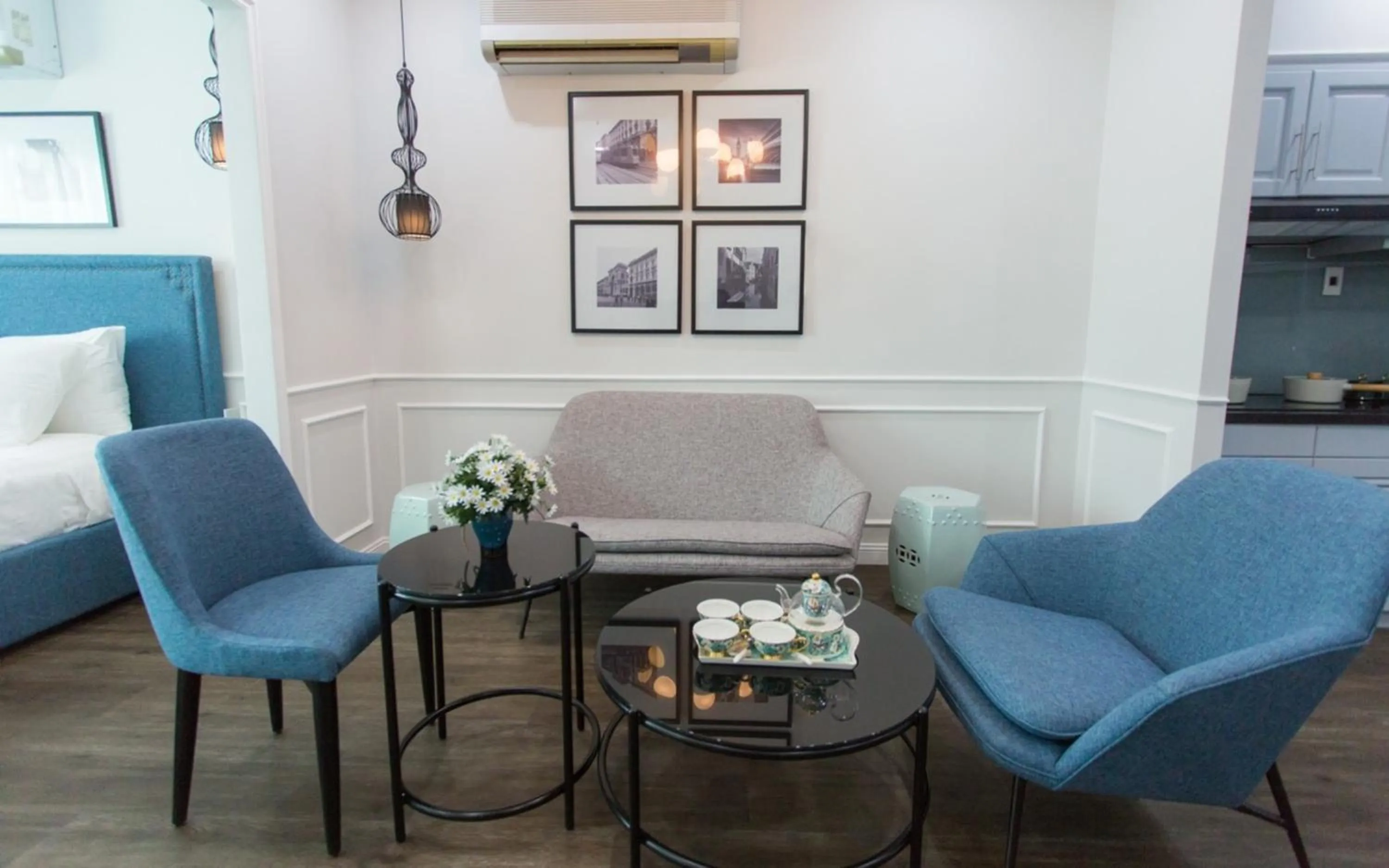 Seating area in Vinh Trung Plaza Hotel