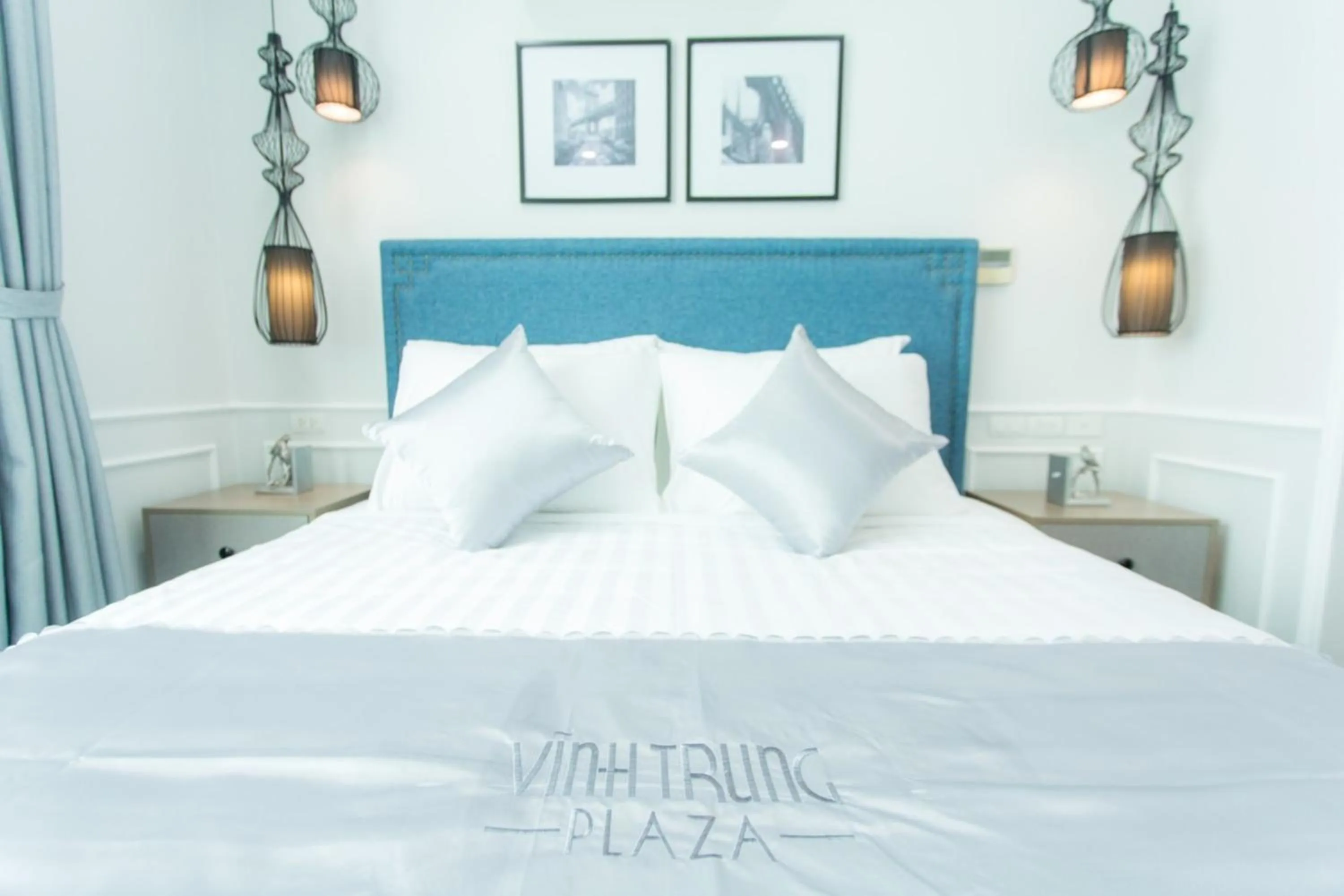 Bedroom, Bed in Vinh Trung Plaza Hotel