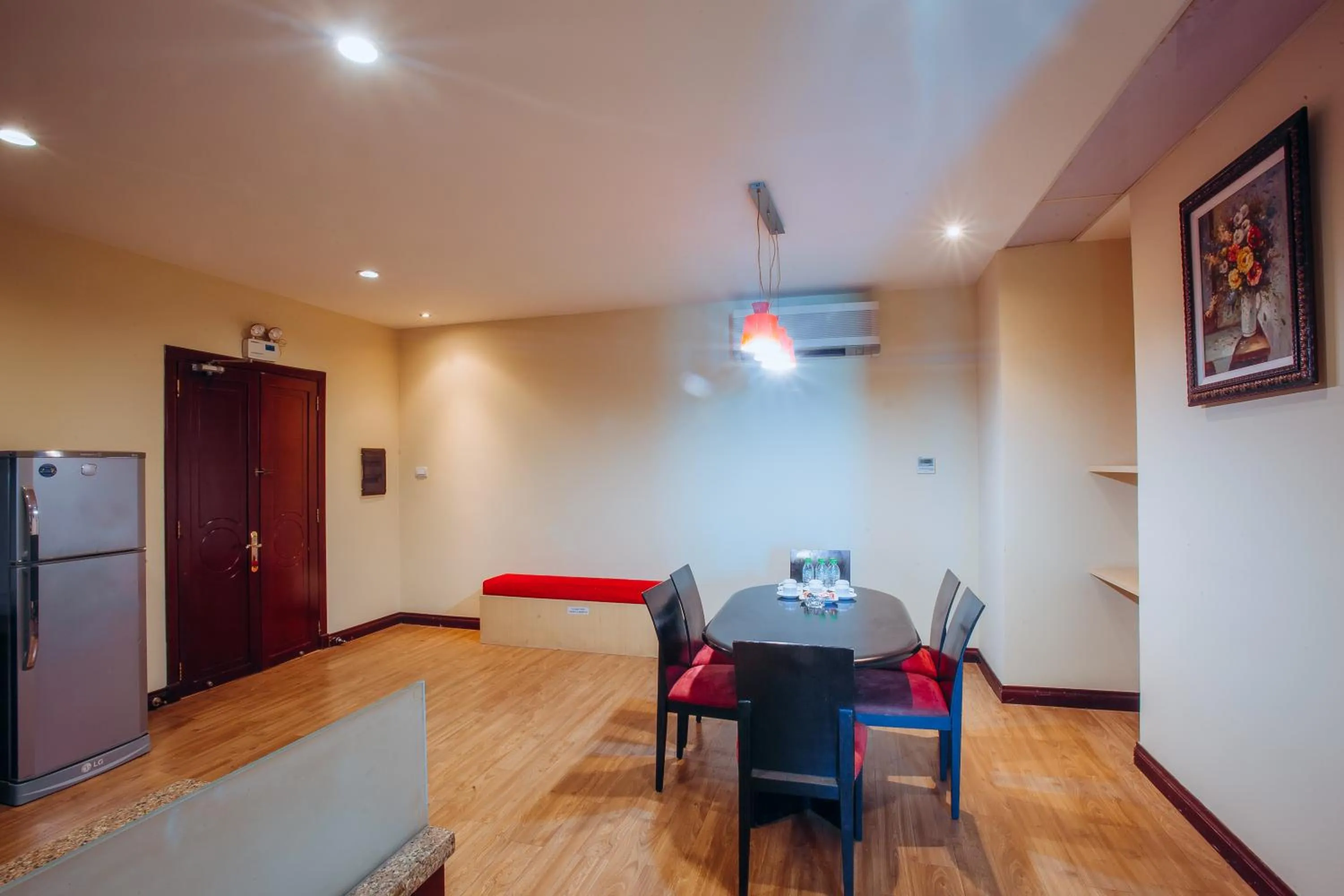 Dining area in Vinh Trung Plaza Hotel