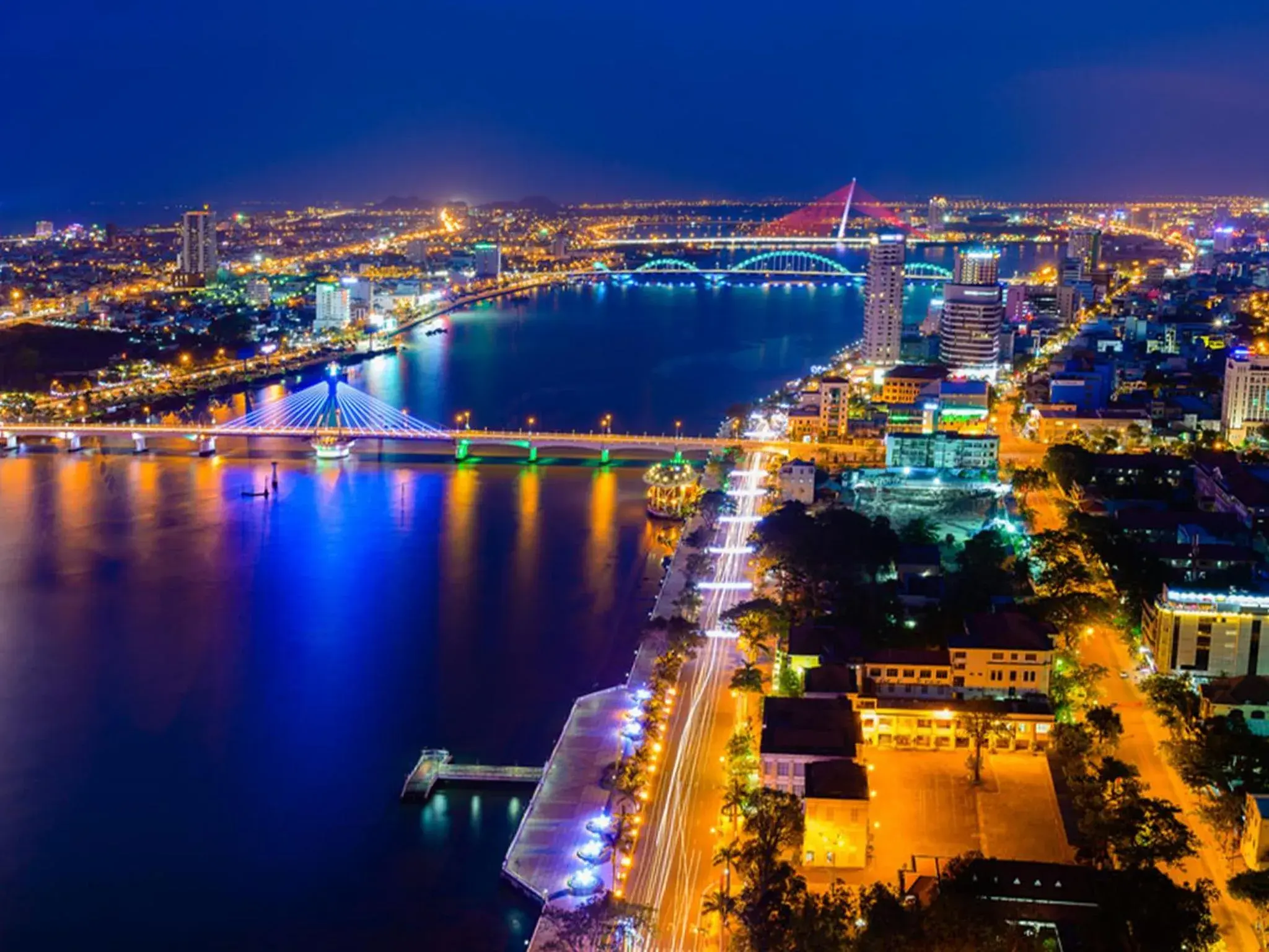 Facade/entrance in Vinh Trung Plaza Hotel Facade/entrance in Vinh Trung Plaza Hotel