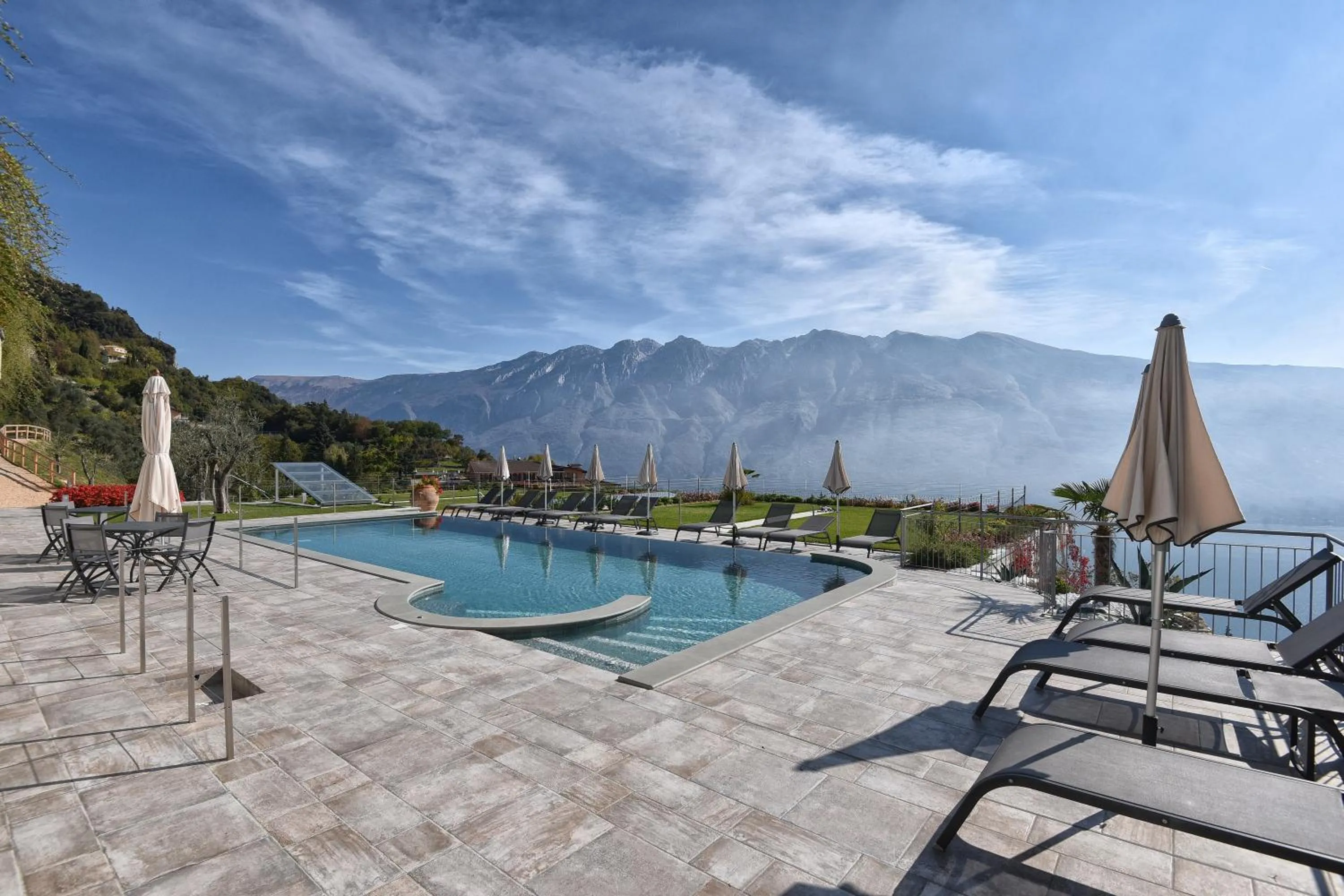 Swimming pool in La Dolce Vita Relais - Hotel Gallo