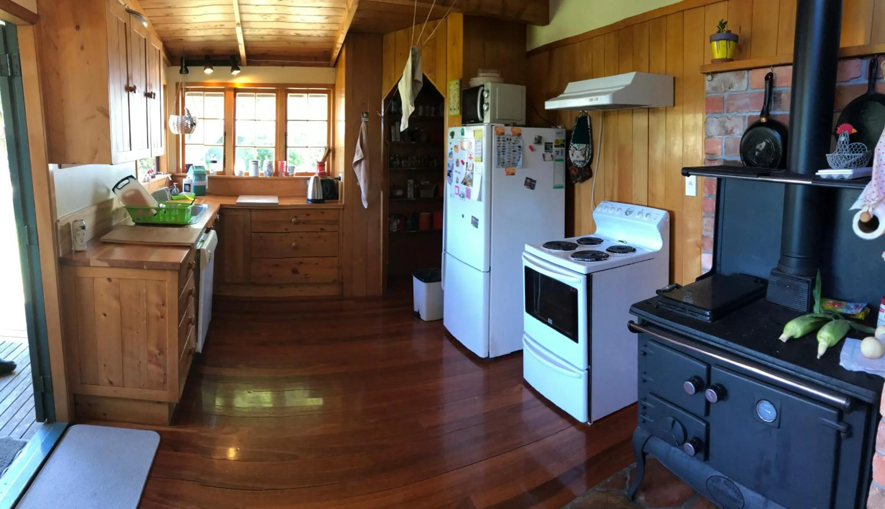 Communal kitchen in Relax a Lodge