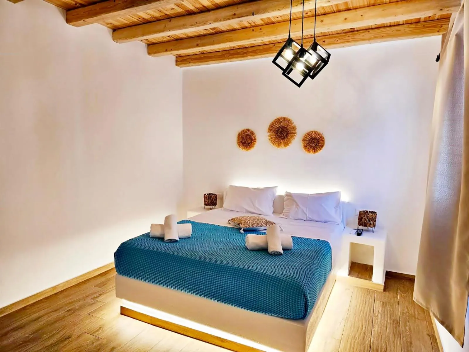 Bed in Mykonian Breeze