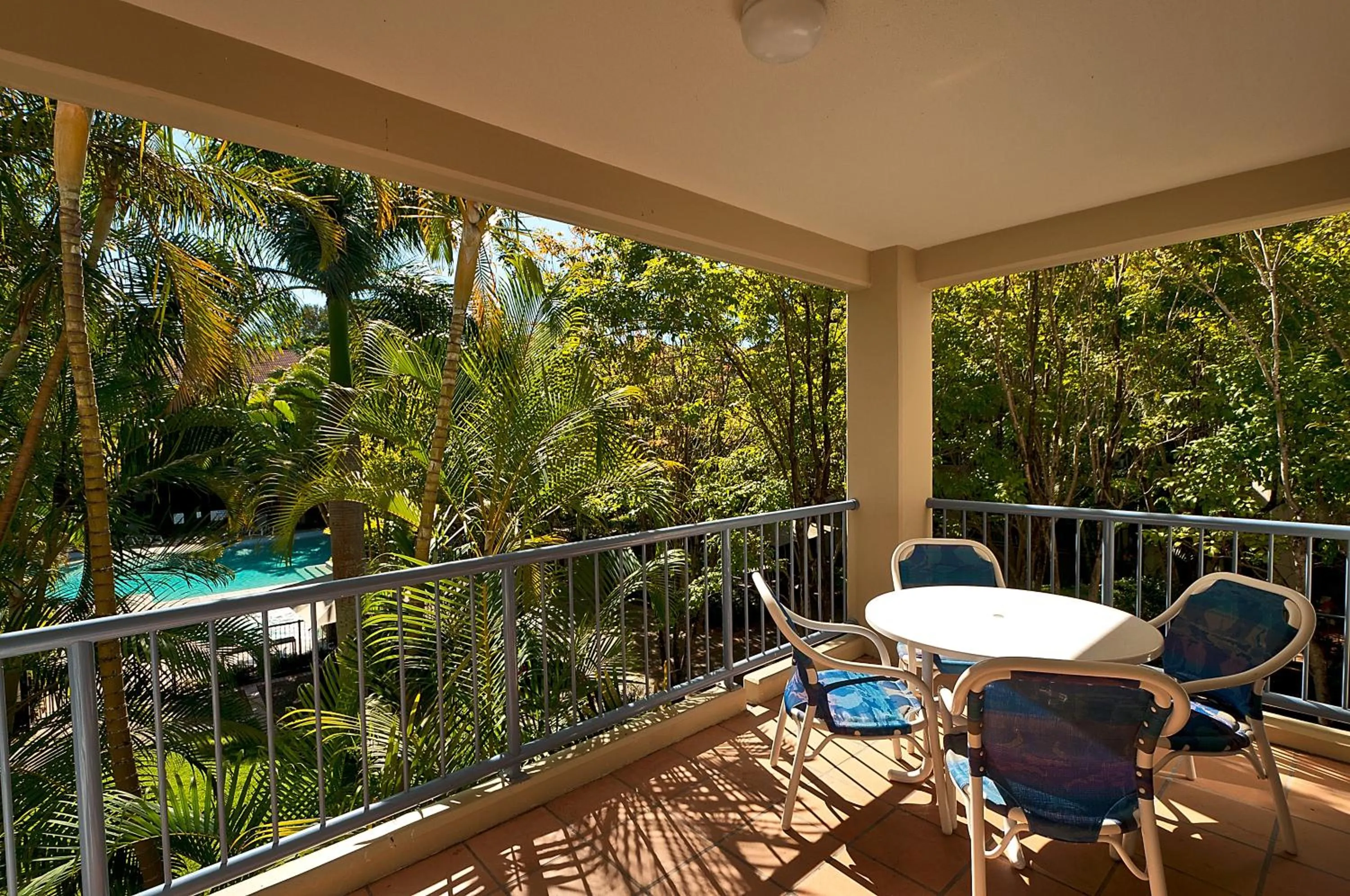 Day in Sanctuary Lake Apartments