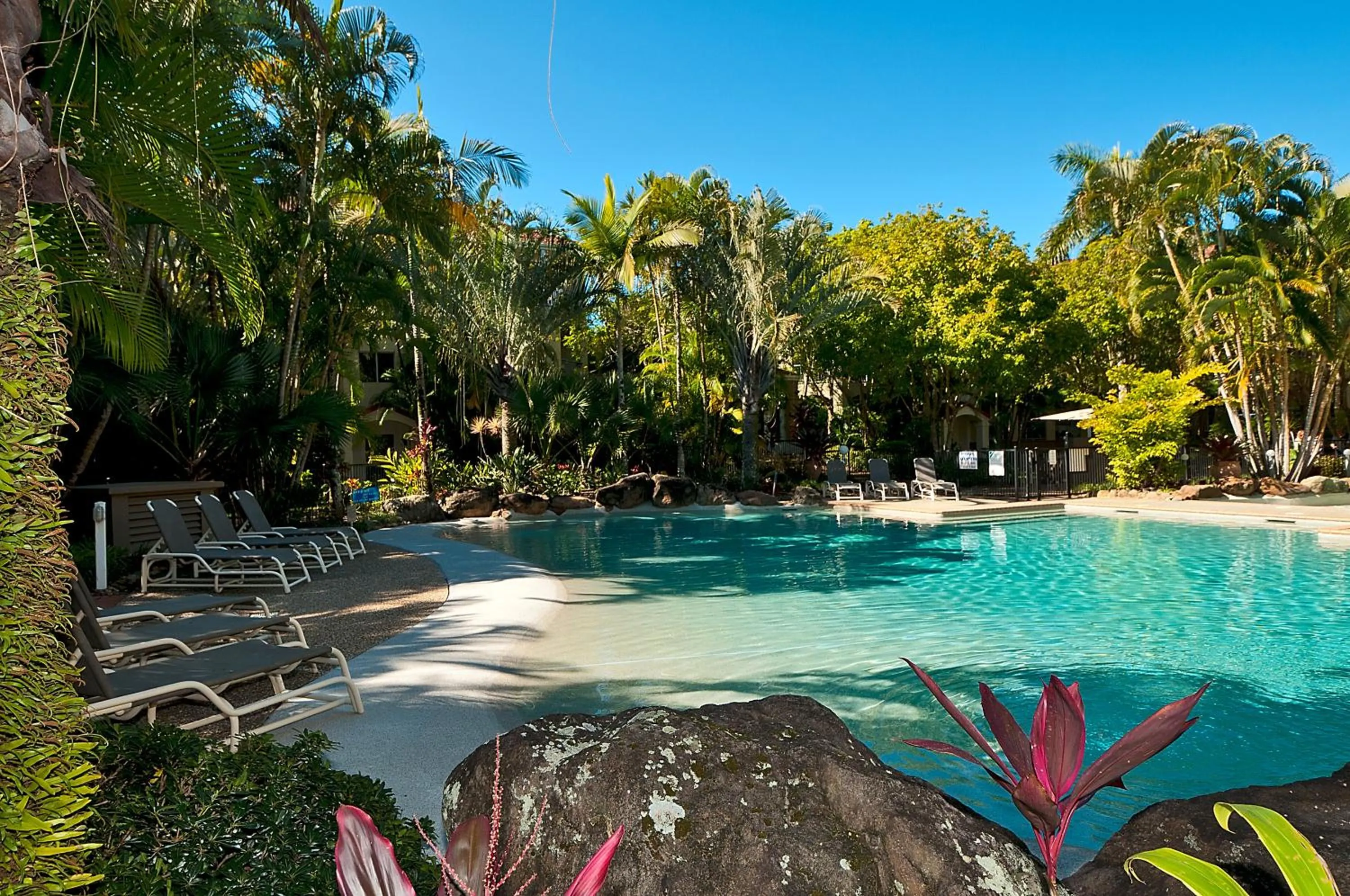 Day in Sanctuary Lake Apartments