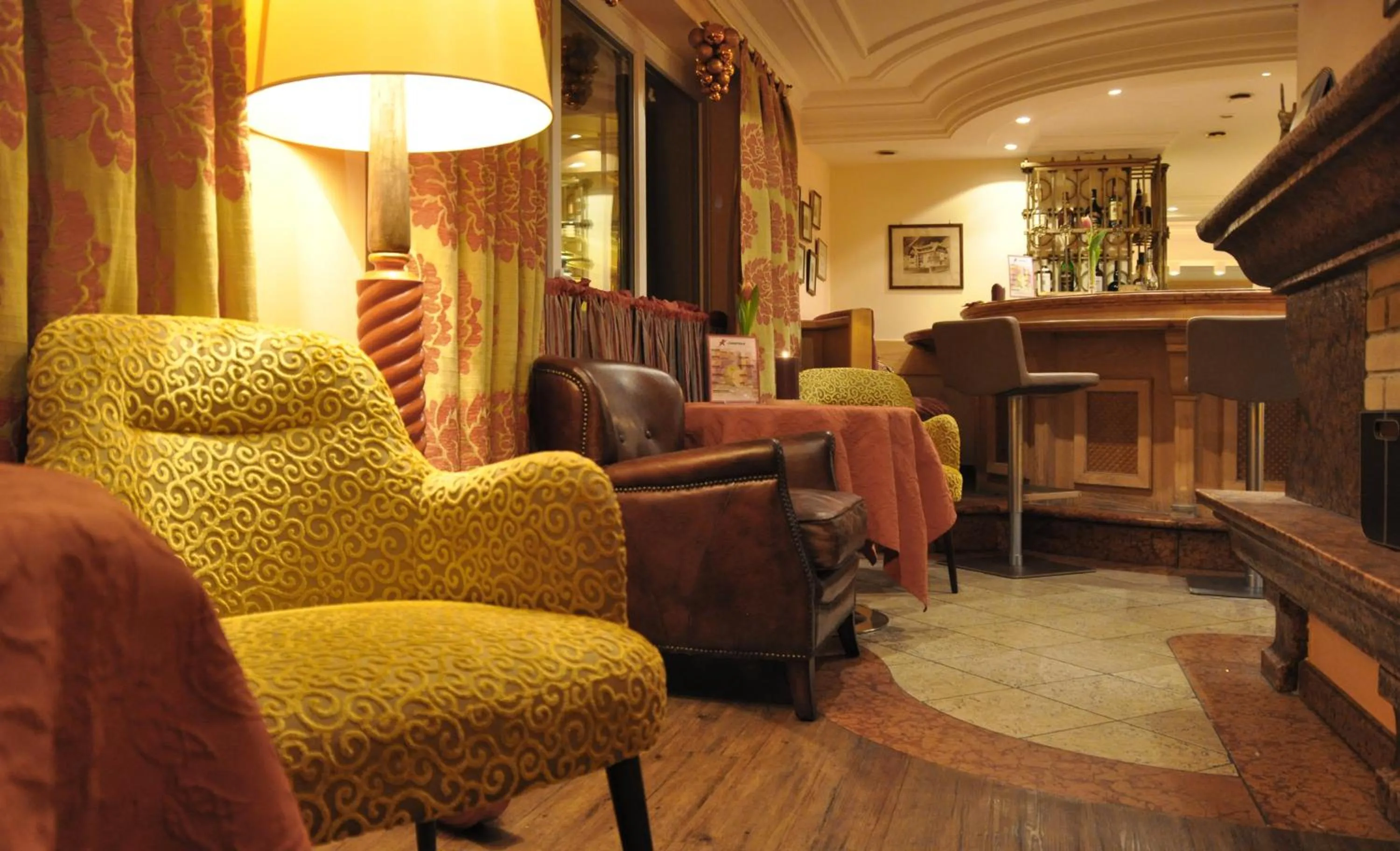 Lounge or bar in Impuls Hotel Tirol