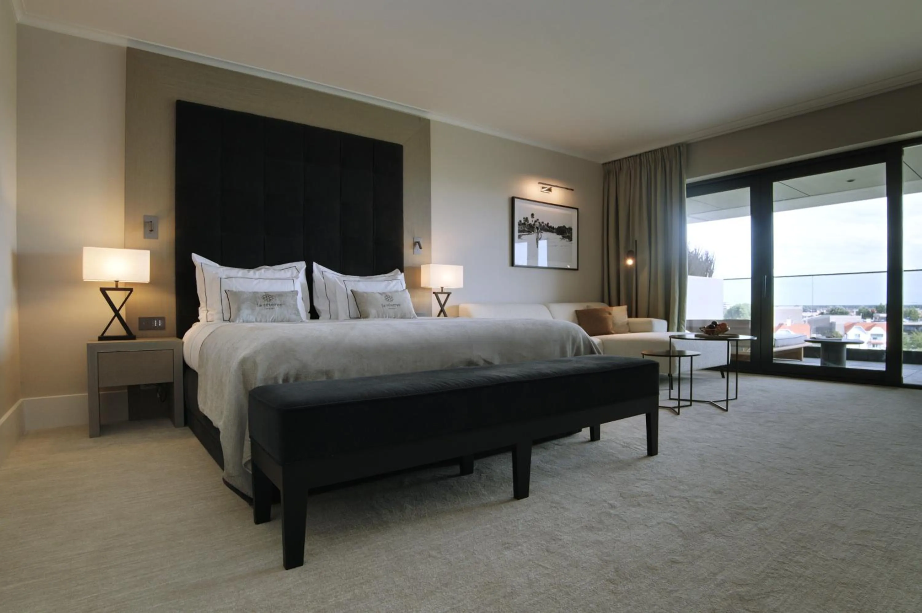 Bed in La Réserve Resort