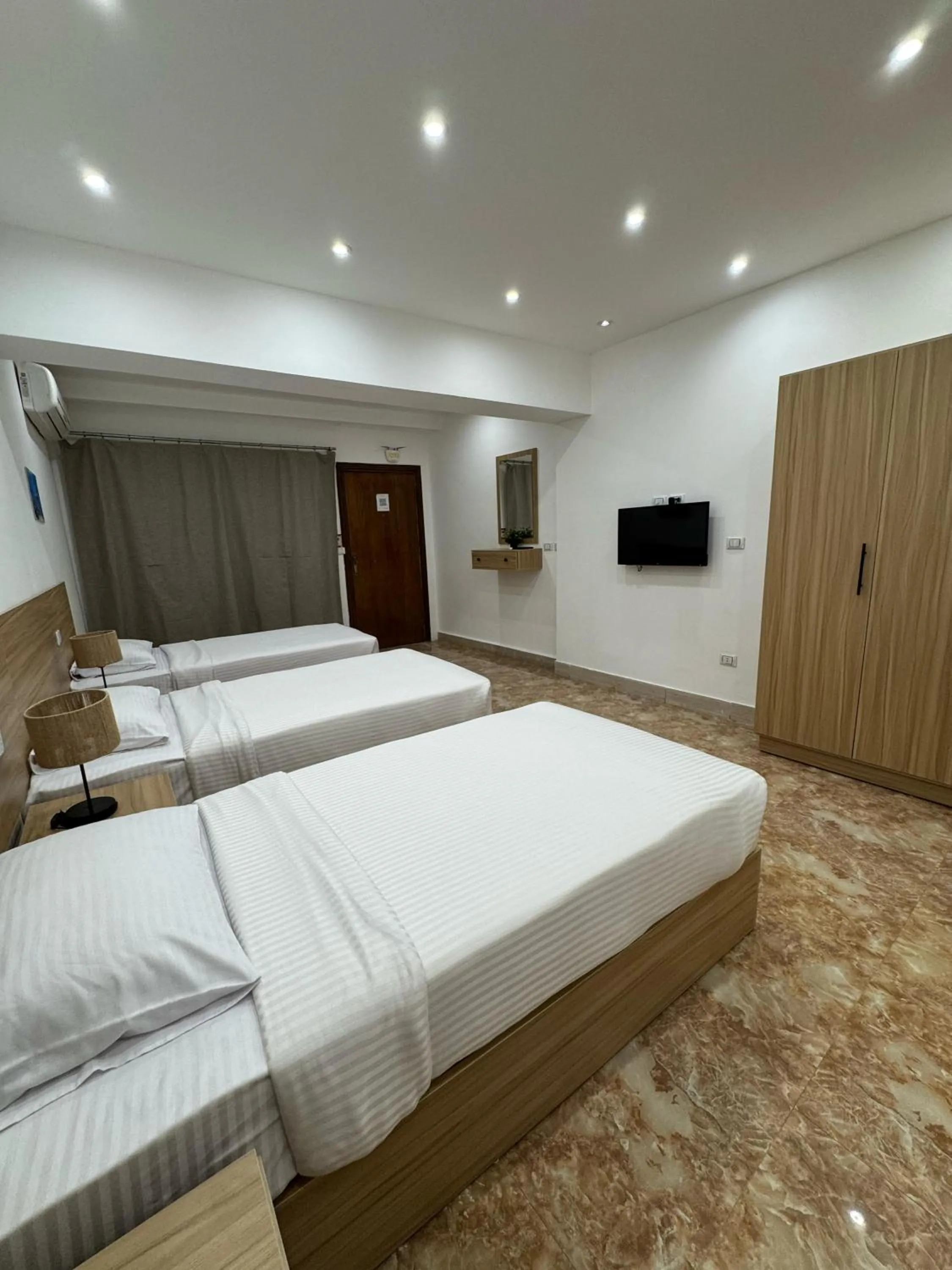 TV and multimedia, Bed in Lilly Rooms and Studio