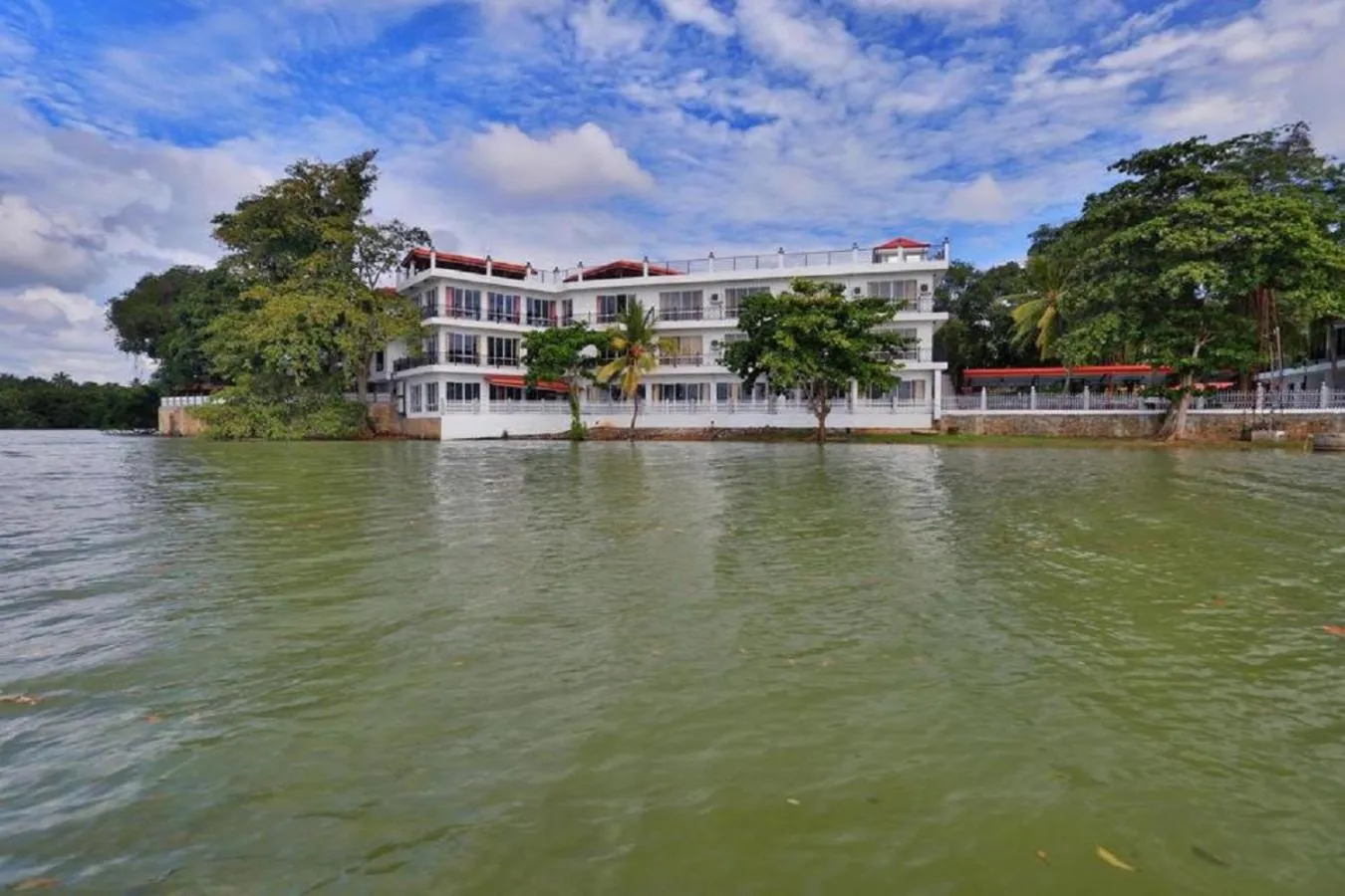 Property building in Centauria Lake Resort