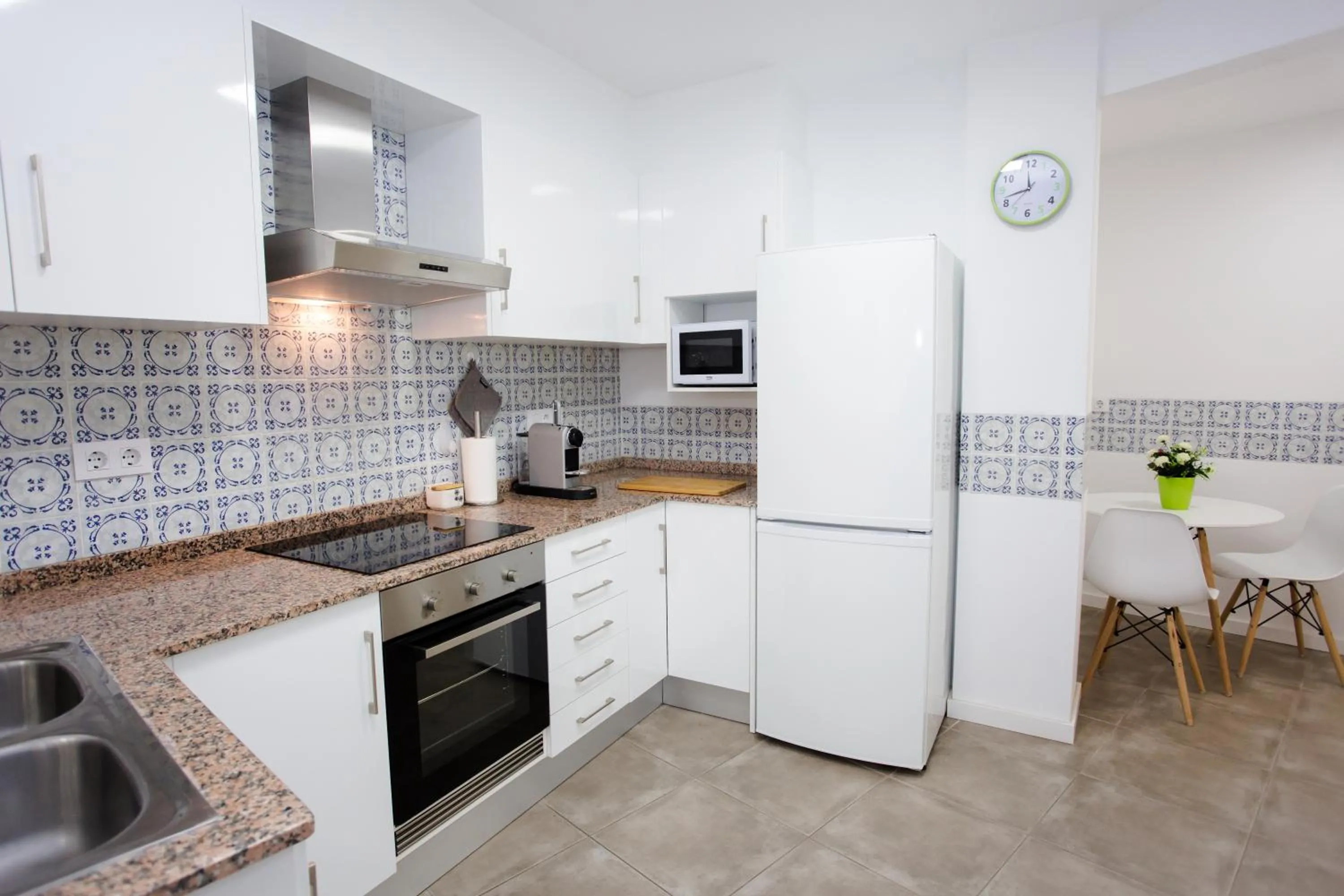 Enviable Location at Port Denia - Walk to Marineta Casiana Beach