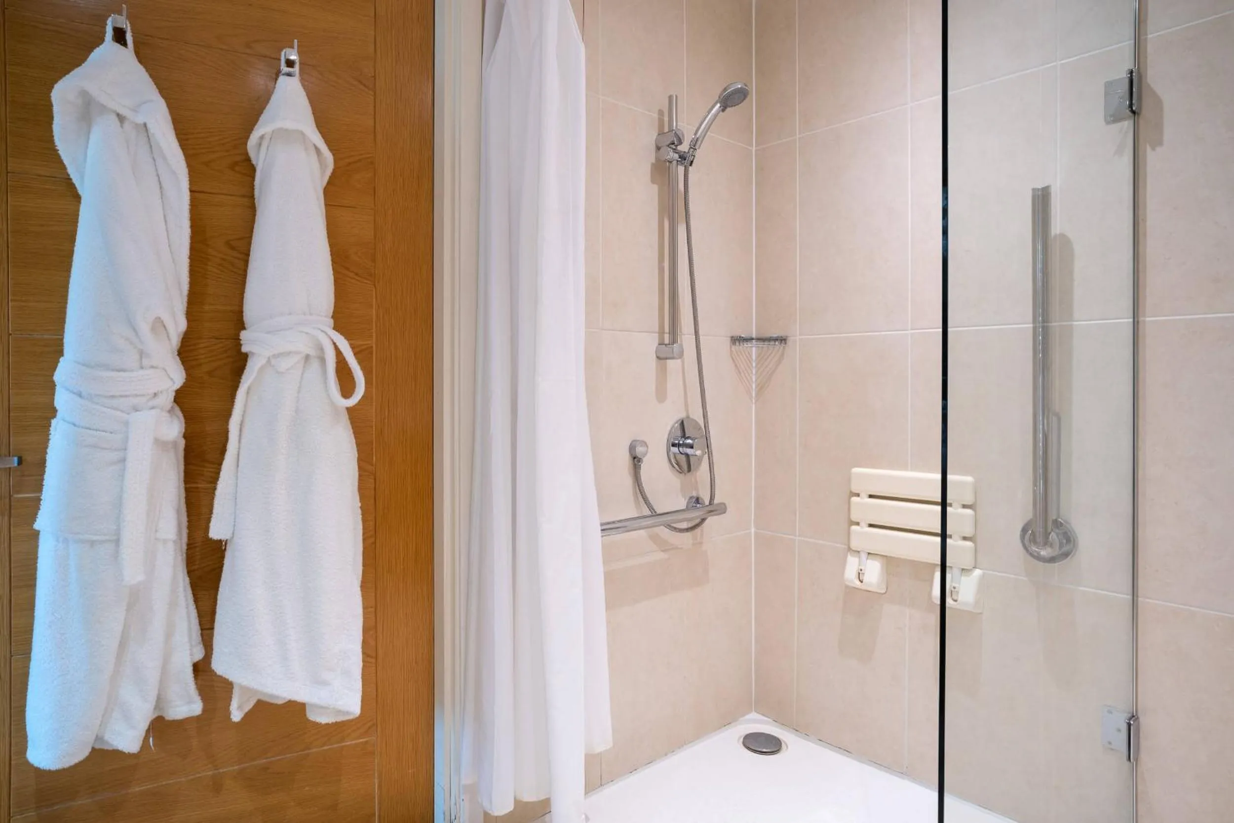 Captain's Club Hotel & Spa