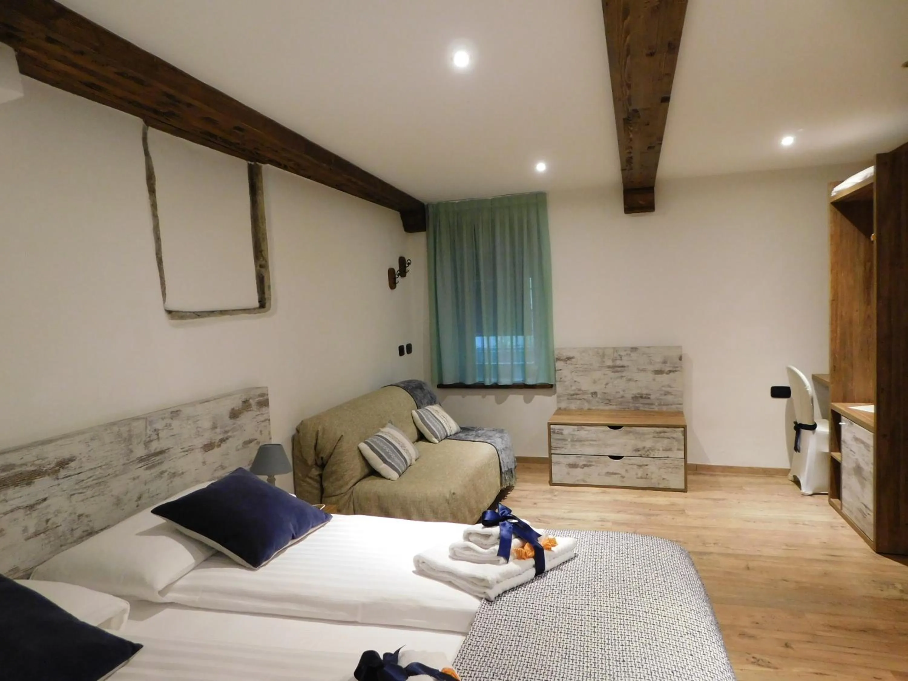 Bedroom, Bed in NicoMat Rooms