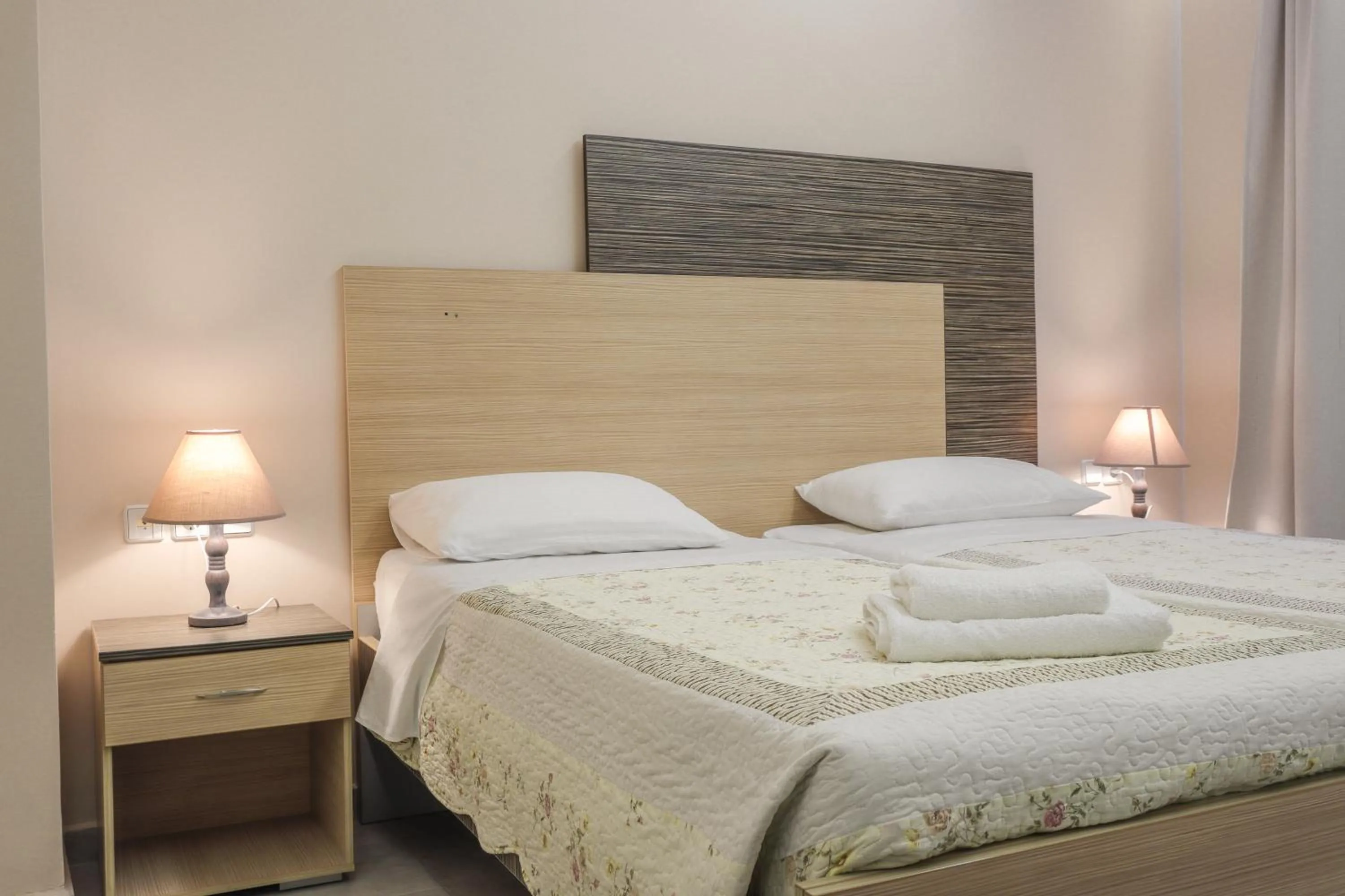 Delfini Beach Hotel & Suites